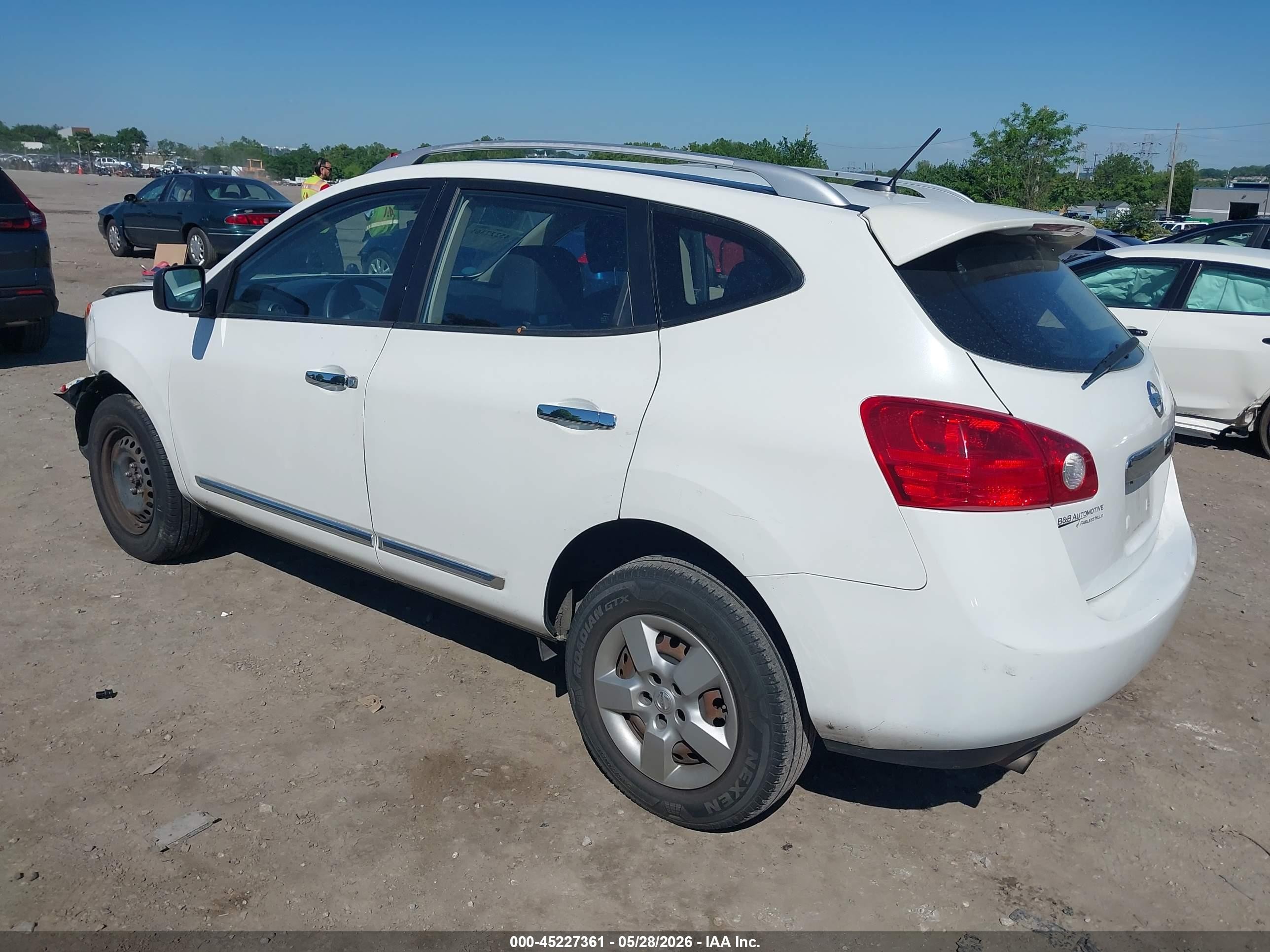 2015 Nissan Rogue Select S White vin: JN8AS5MV9FW756213