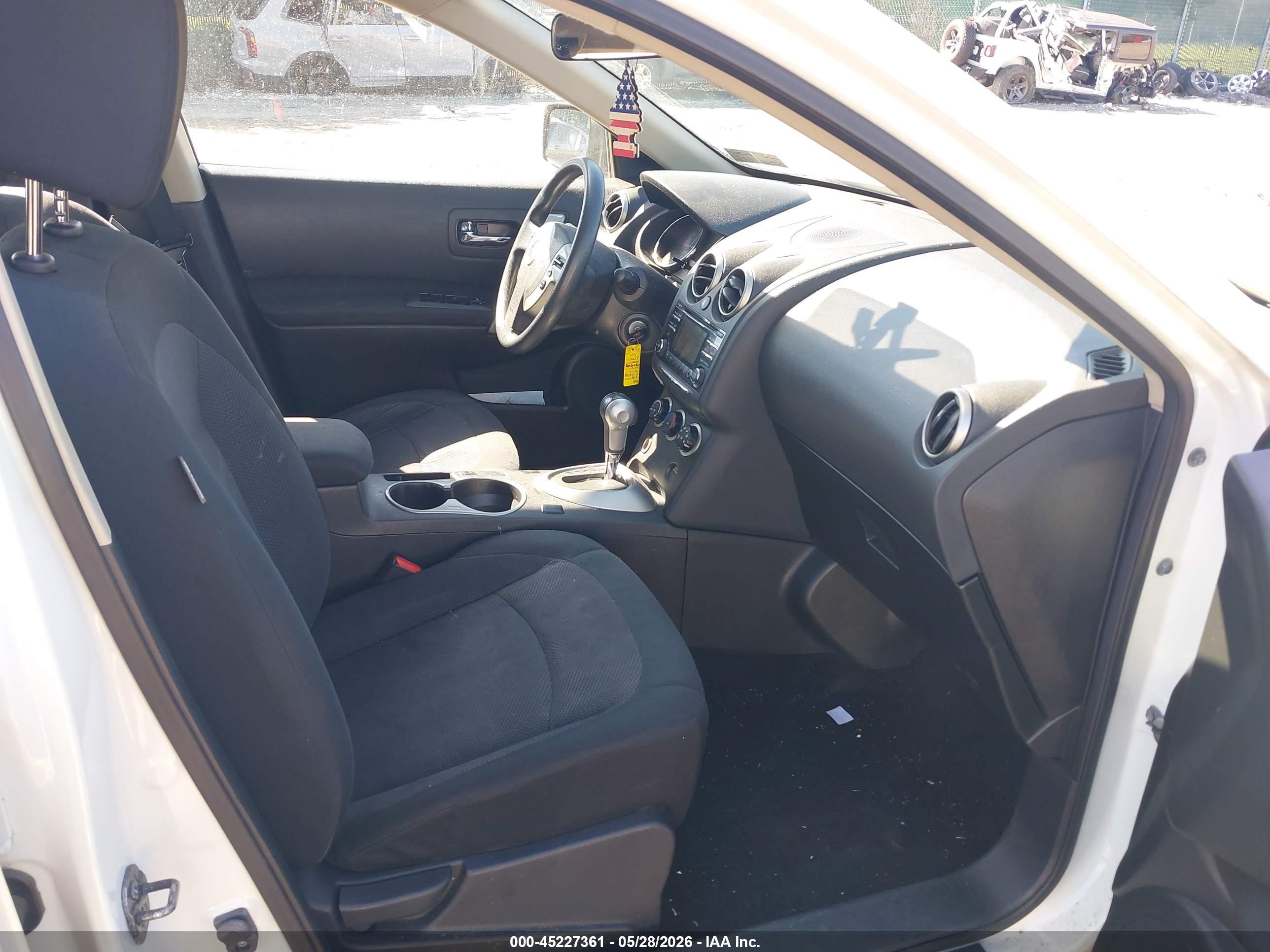 2015 Nissan Rogue Select S White vin: JN8AS5MV9FW756213