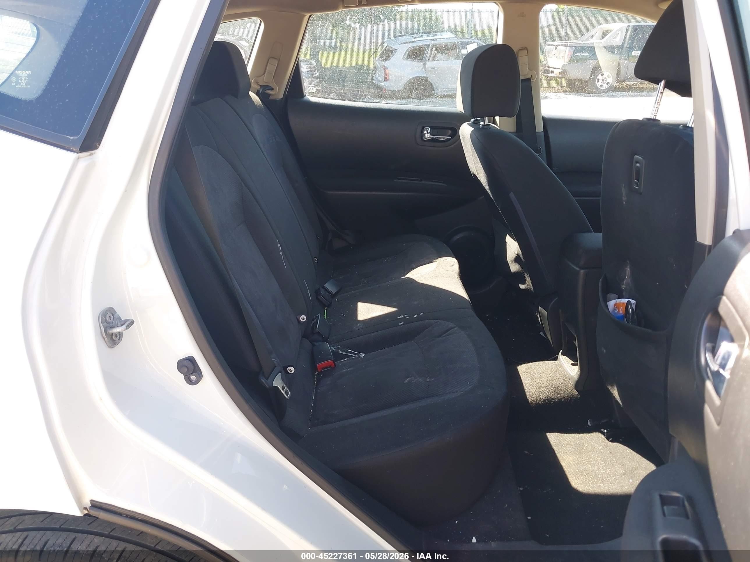 2015 Nissan Rogue Select S White vin: JN8AS5MV9FW756213
