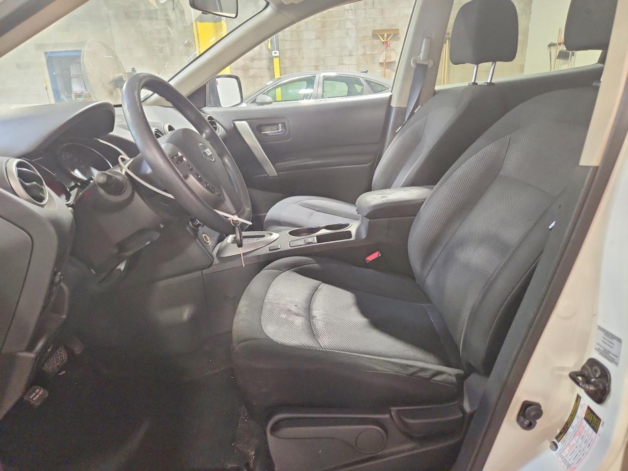 2015 Nissan Rogue Select S White vin: JN8AS5MV9FW757202