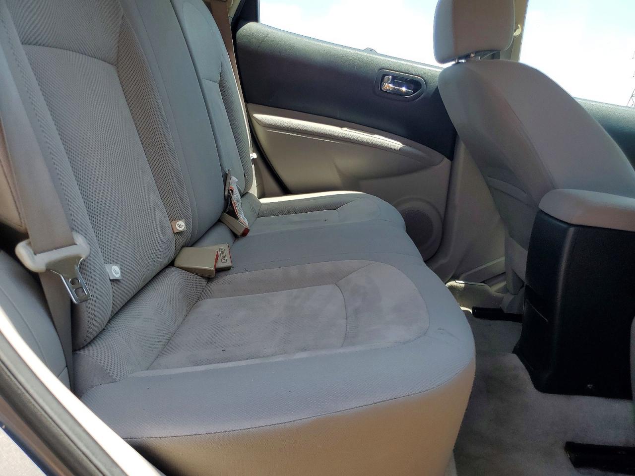2015 Nissan Rogue Gray vin: JN8AS5MV9FW762870