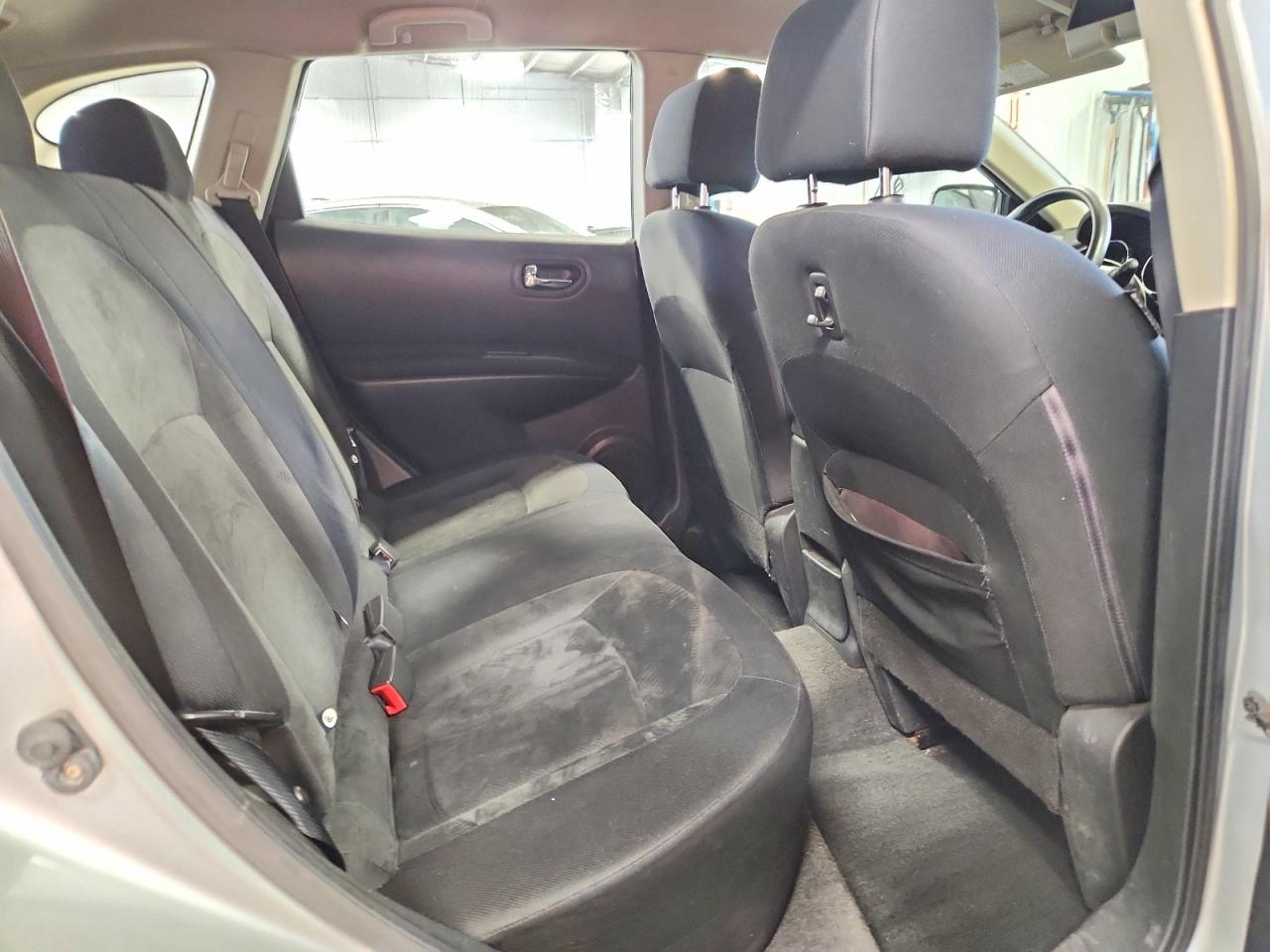 2010 Nissan Rogue S Silver vin: JN8AS5MVXAW118870