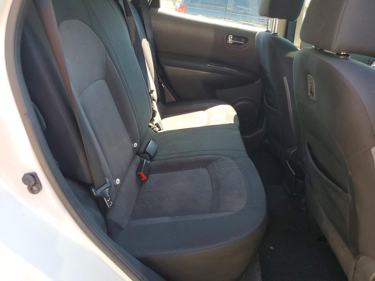2011 Nissan Rogue S White vin: JN8AS5MVXBW292312