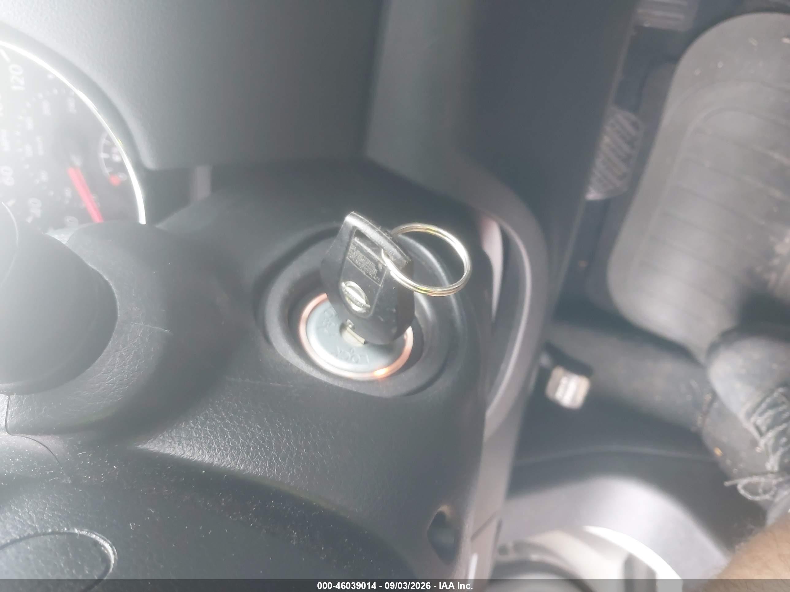 2011 Nissan Rogue S Silver vin: JN8AS5MVXBW661430