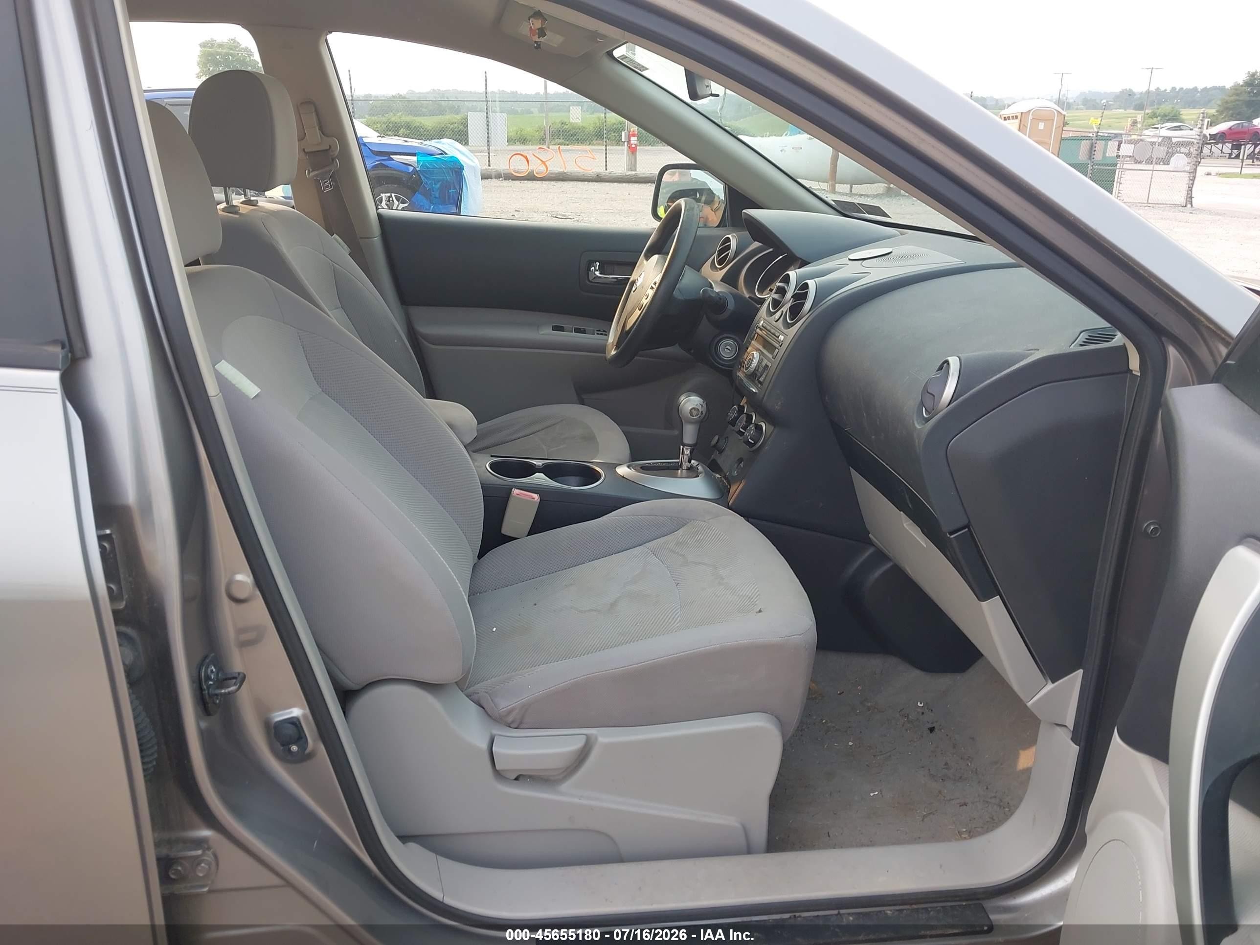 2011 Nissan Rogue S Beige vin: JN8AS5MVXBW687493