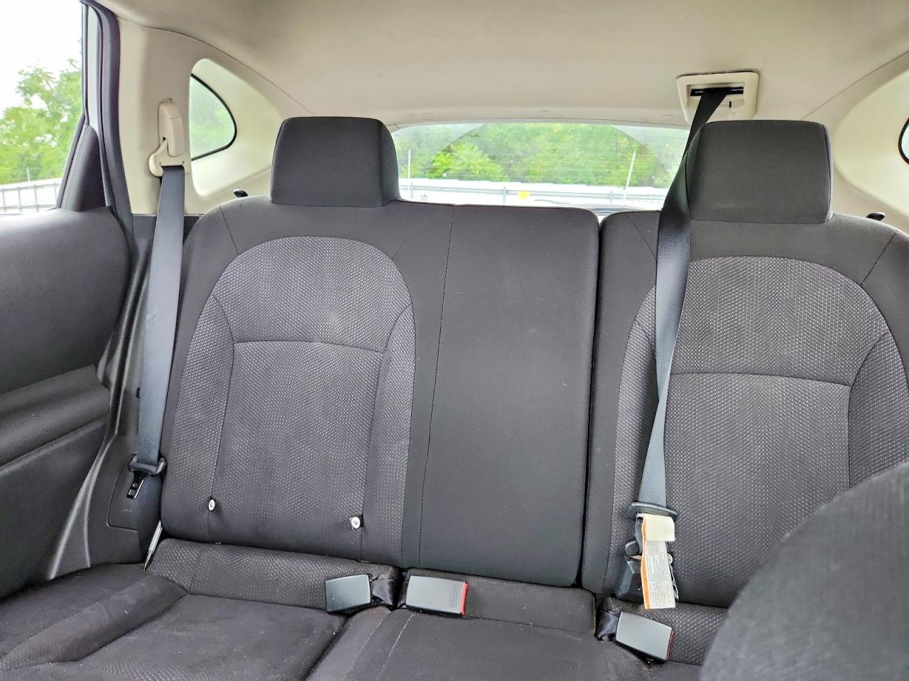 2012 Nissan Rogue S Silver vin: JN8AS5MVXCW350923