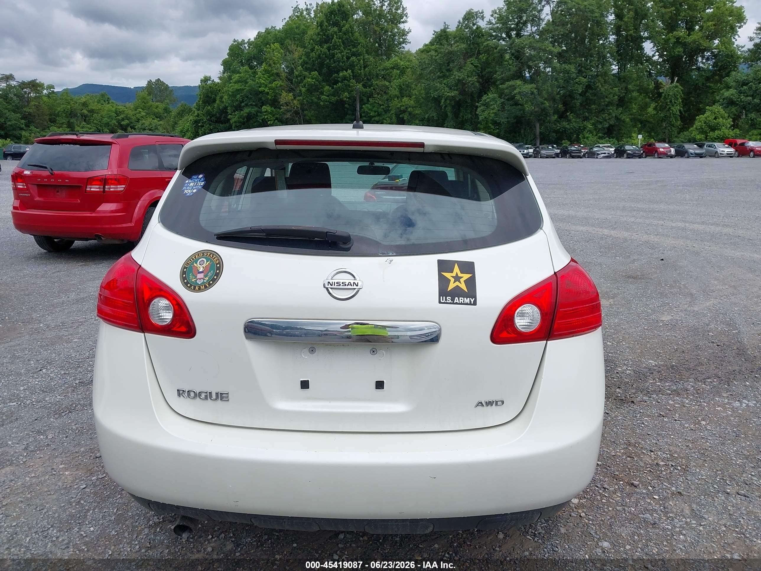 2012 Nissan Rogue S White vin: JN8AS5MVXCW383484