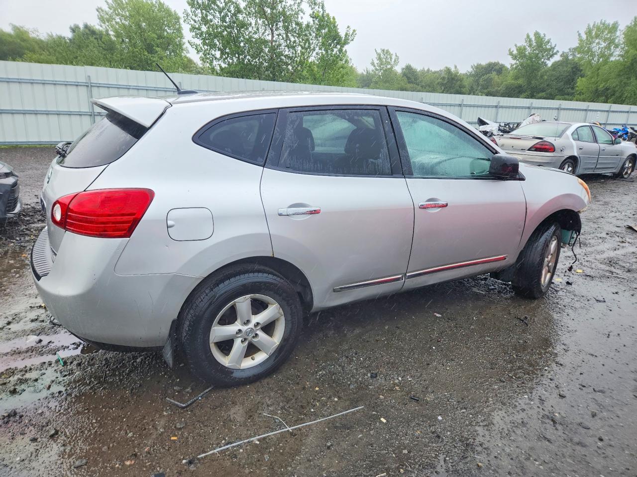 2012 Nissan Rogue S Silver vin: JN8AS5MVXCW388426