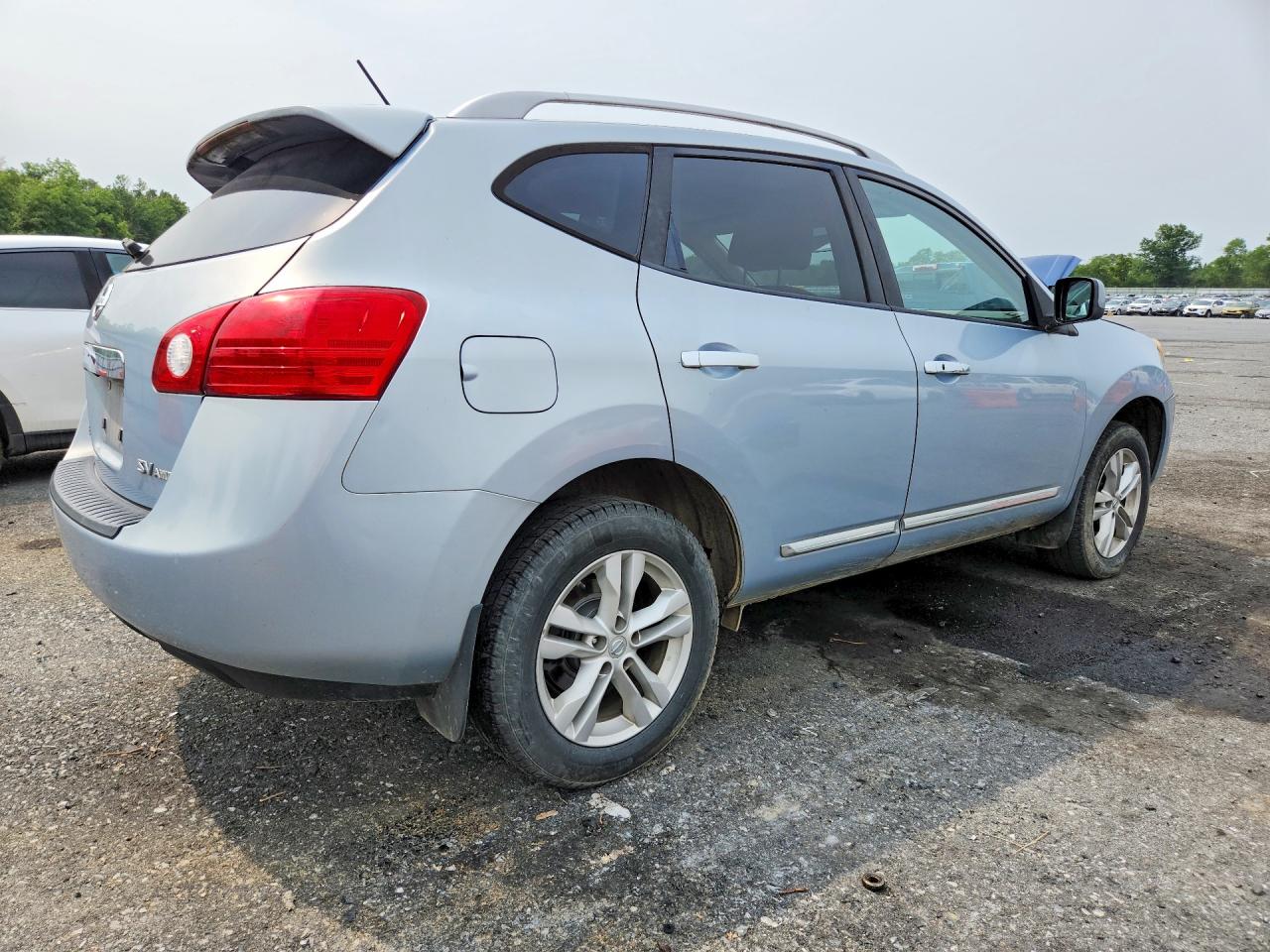 2012 Nissan Rogue S Silver vin: JN8AS5MVXCW390337