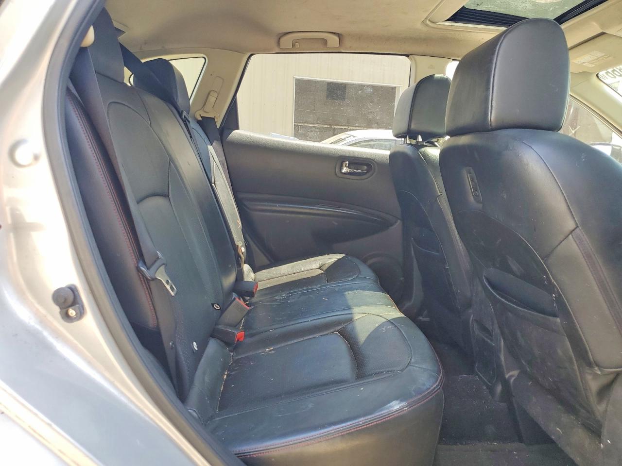 2013 Nissan Rogue S Серебряный vin: JN8AS5MVXDW109784