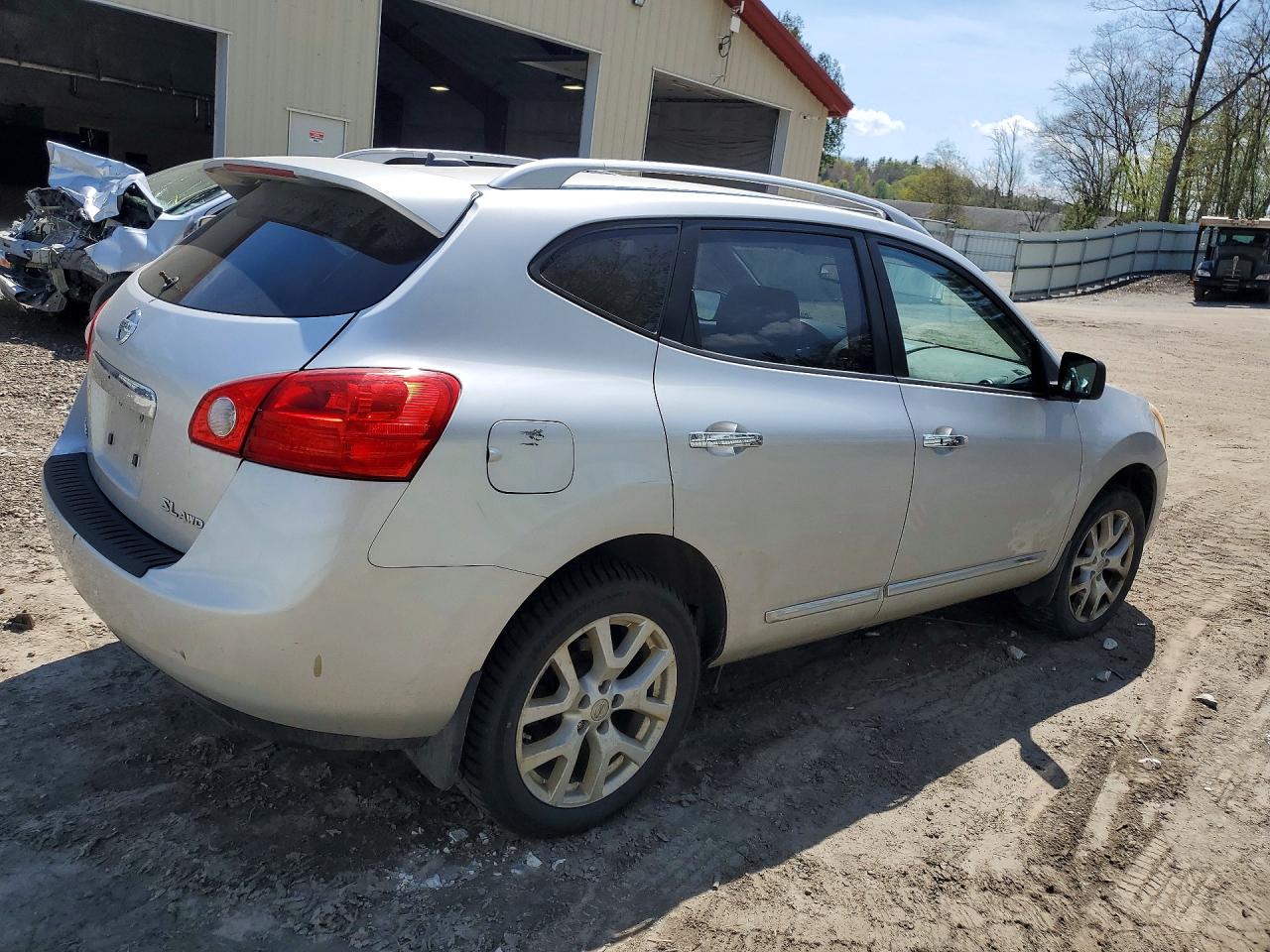 2013 Nissan Rogue S Серебряный vin: JN8AS5MVXDW109784