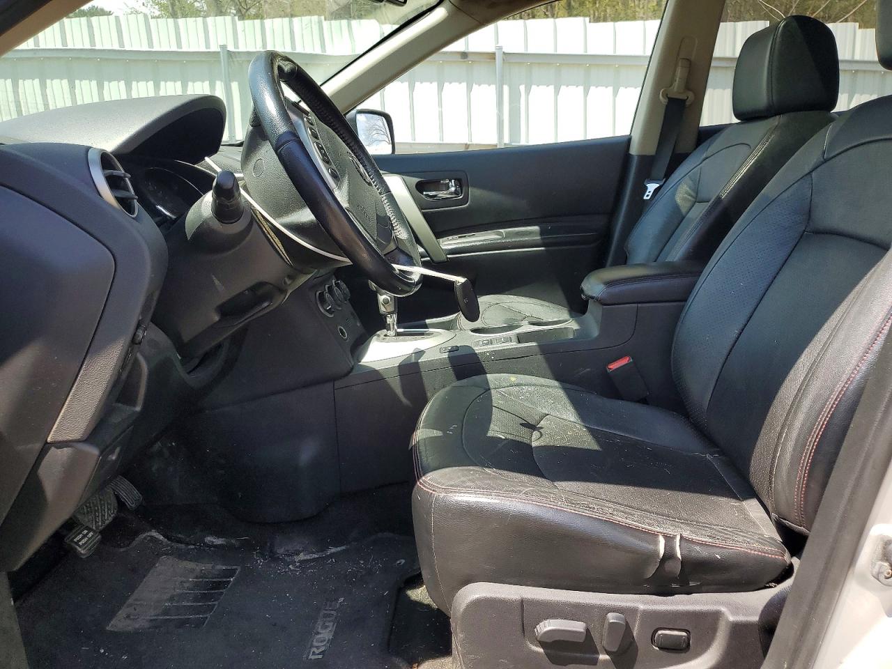 2013 Nissan Rogue S Серебряный vin: JN8AS5MVXDW109784