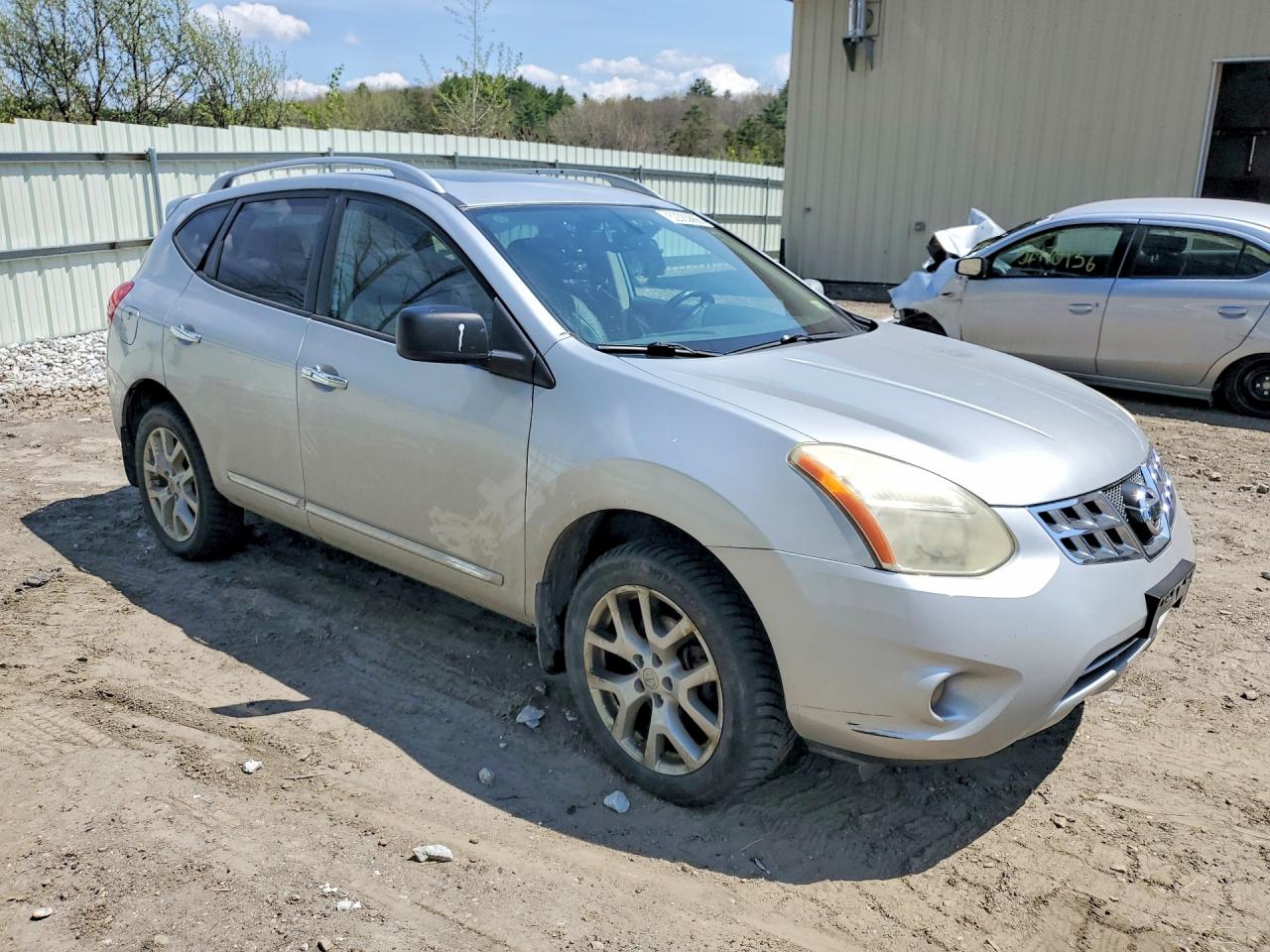 2013 Nissan Rogue S Серебряный vin: JN8AS5MVXDW109784