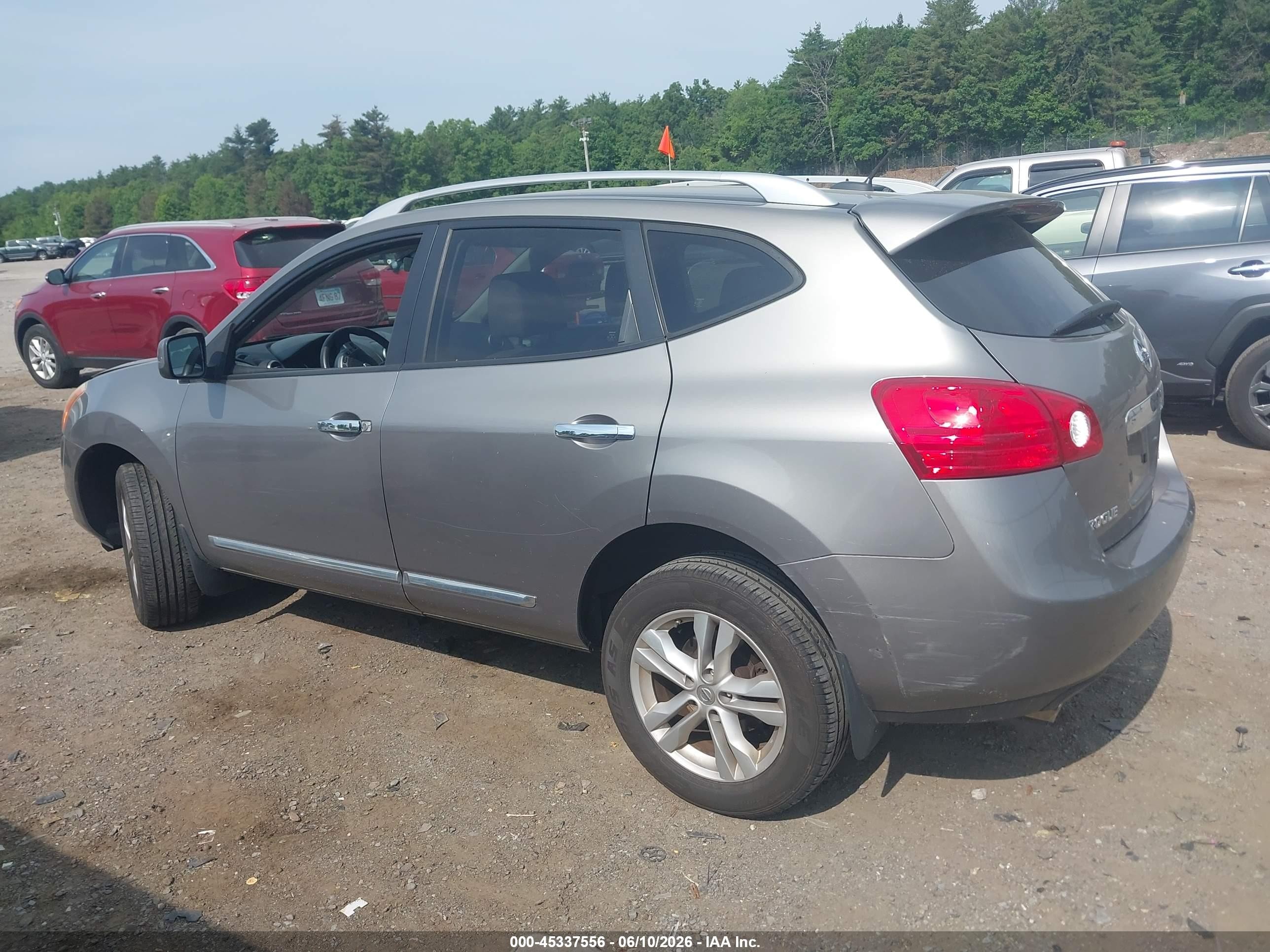 2013 Nissan Rogue Sv Silver vin: JN8AS5MVXDW114970