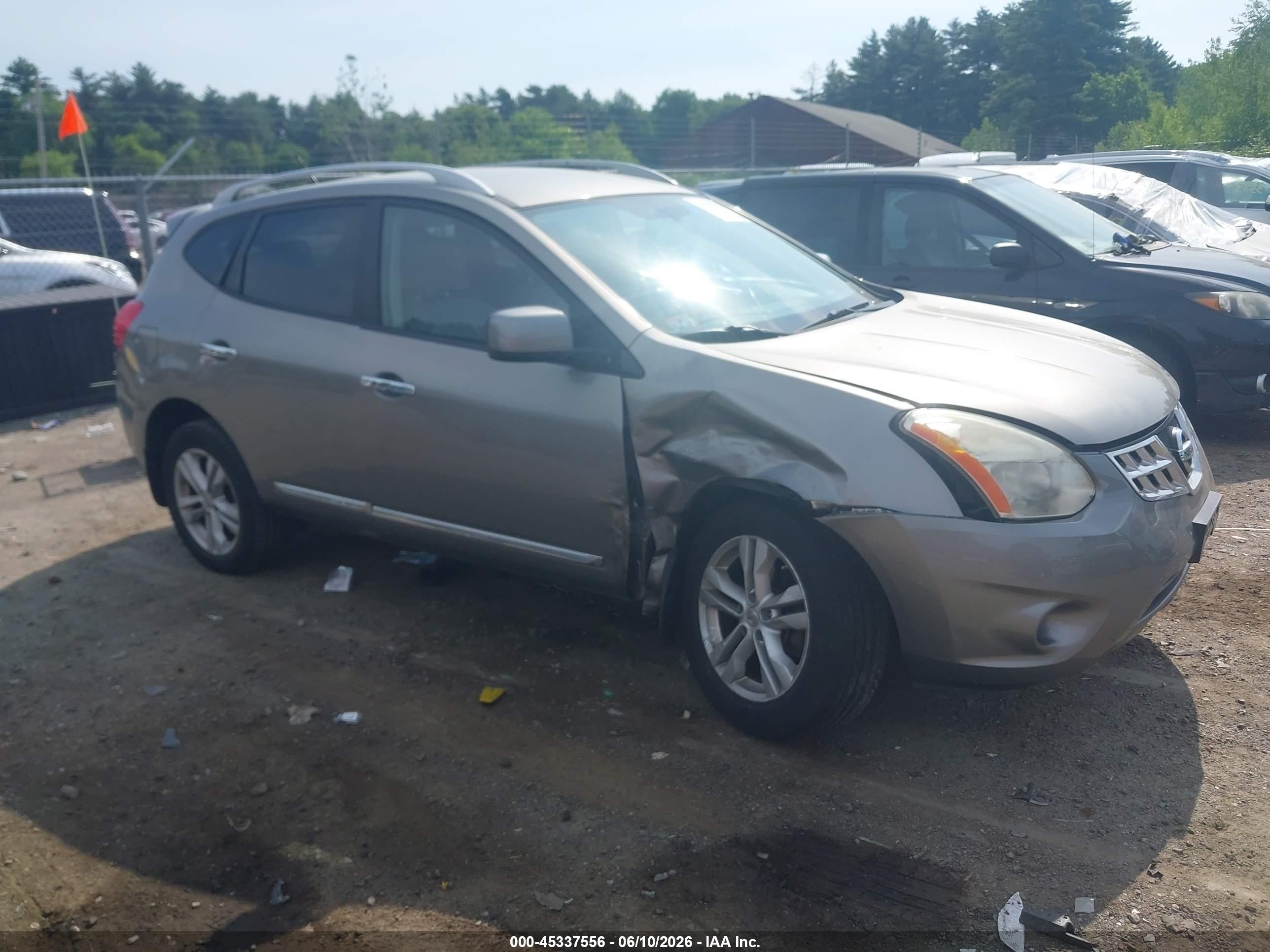 2013 Nissan Rogue Sv Серебряный vin: JN8AS5MVXDW114970