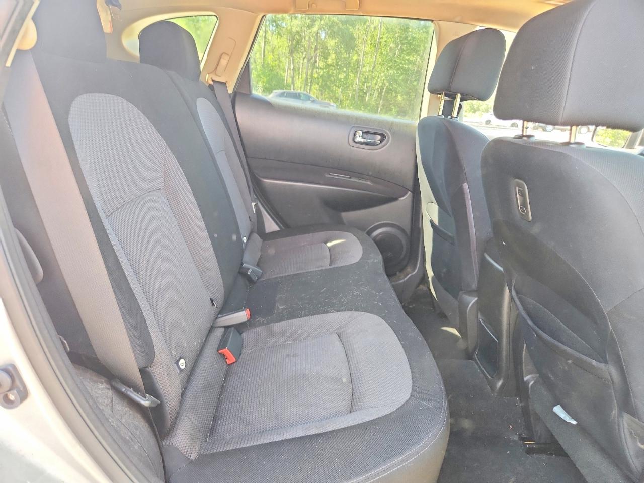 2013 Nissan Rogue S Silver vin: JN8AS5MVXDW143255