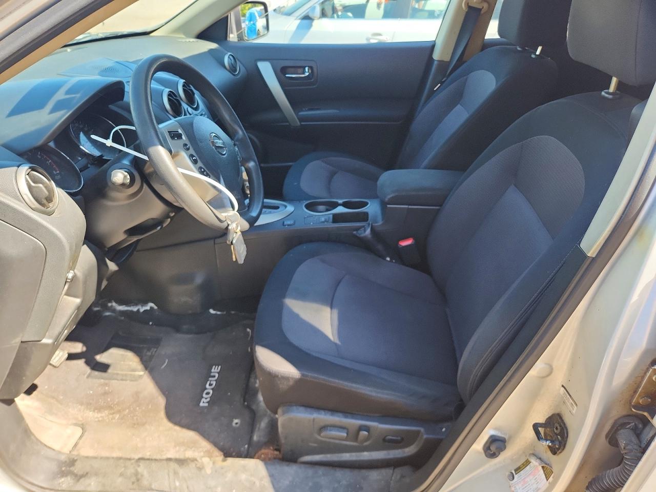 2013 Nissan Rogue S Silver vin: JN8AS5MVXDW143255