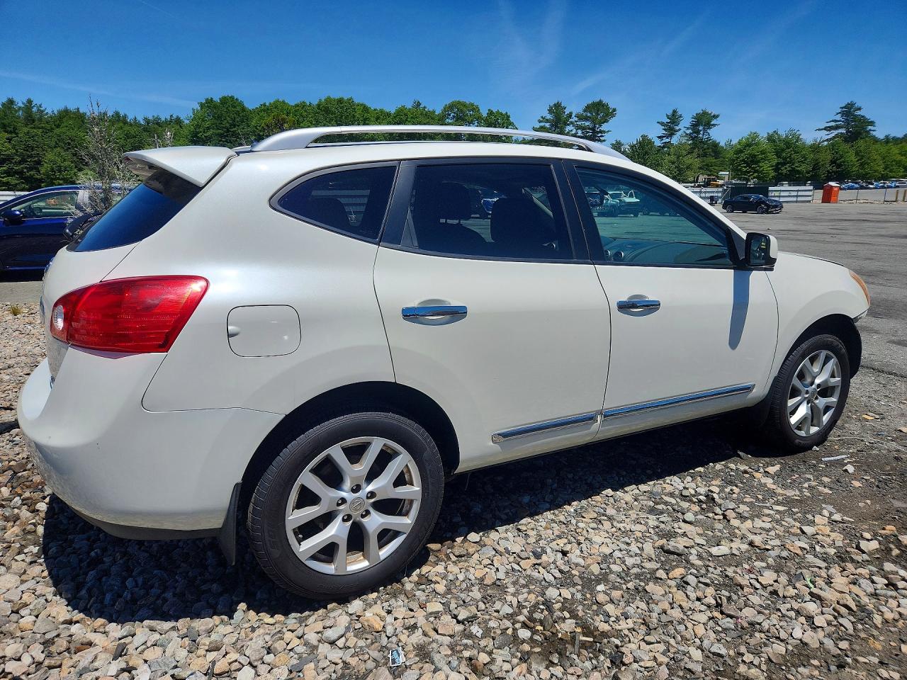 2013 Nissan Rogue S White vin: JN8AS5MVXDW610111