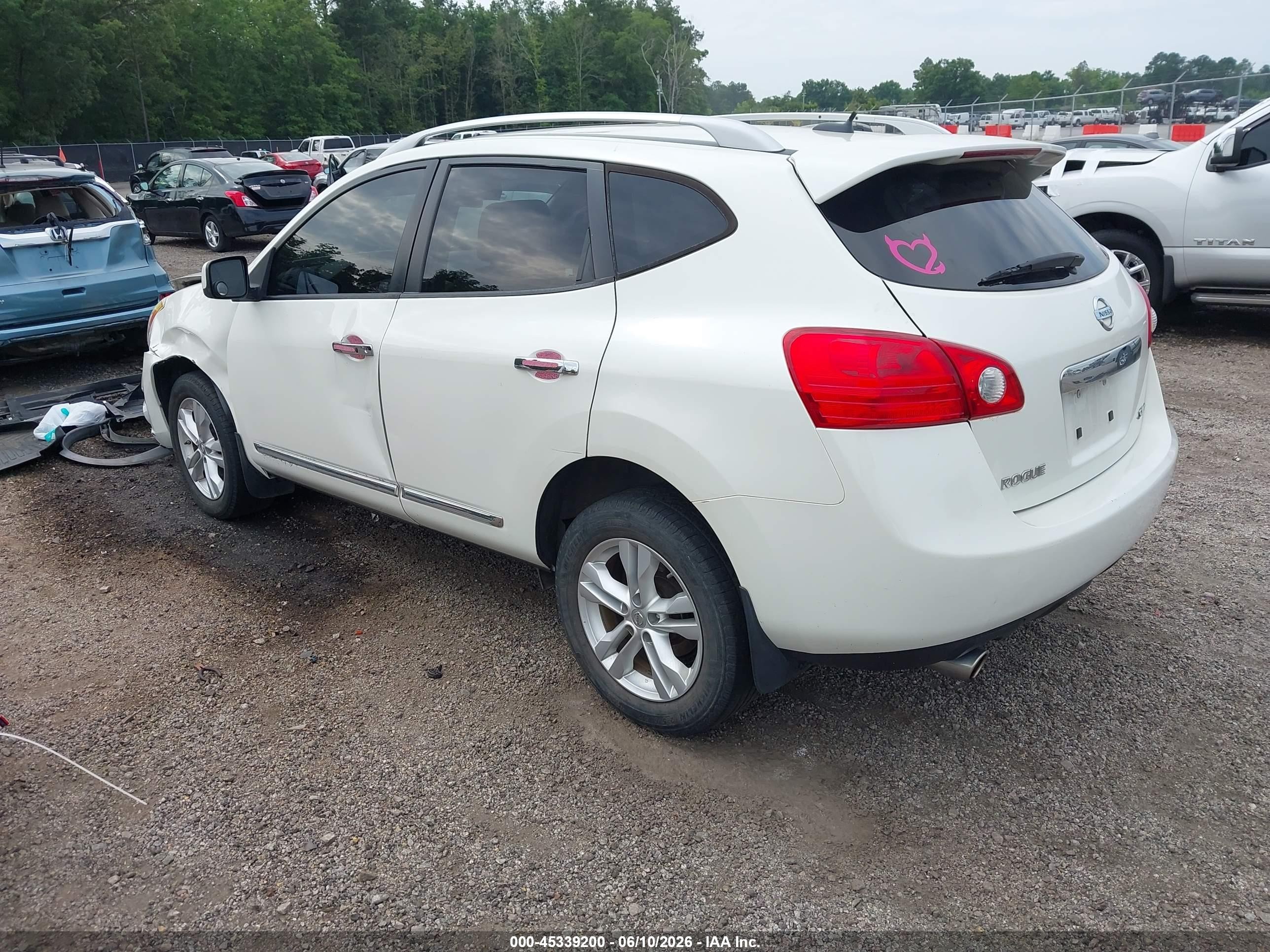 2013 Nissan Rogue Sv Белый vin: JN8AS5MVXDW610416