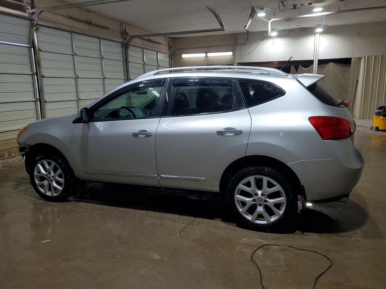 2013 Nissan Rogue S Серебряный vin: JN8AS5MVXDW621514