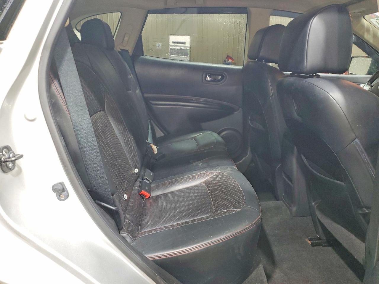 2013 Nissan Rogue S Серебряный vin: JN8AS5MVXDW621514