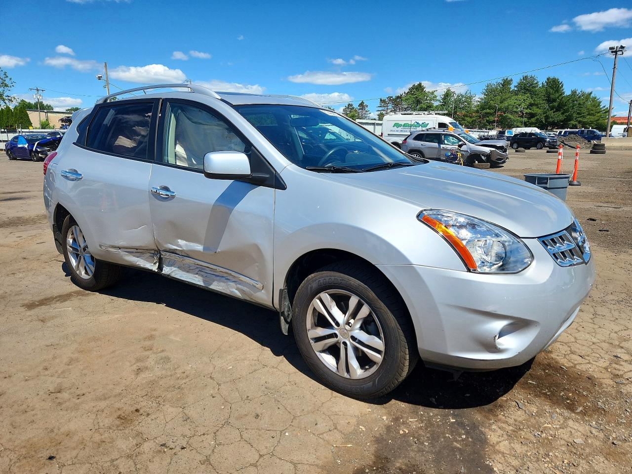 2013 Nissan Rogue S Серебряный vin: JN8AS5MVXDW651919