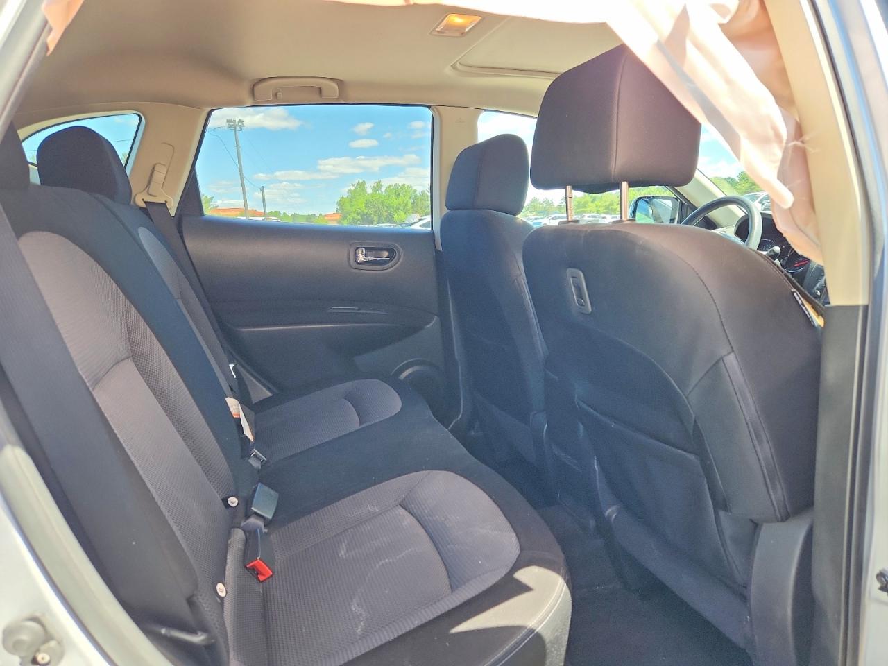 2013 Nissan Rogue S Серебряный vin: JN8AS5MVXDW651919