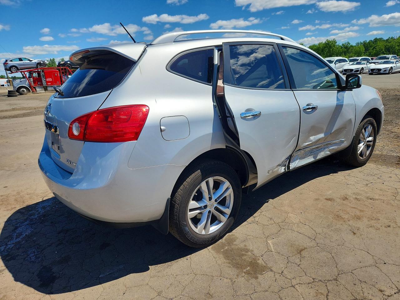 2013 Nissan Rogue S Серебряный vin: JN8AS5MVXDW651919