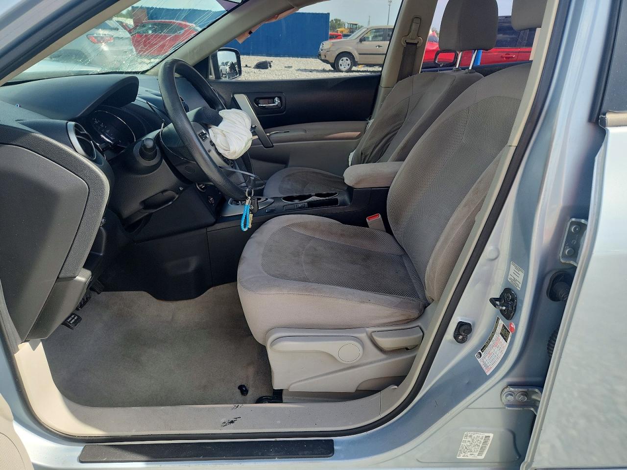 2014 Nissan Rogue Select S Silver vin: JN8AS5MVXEW200121