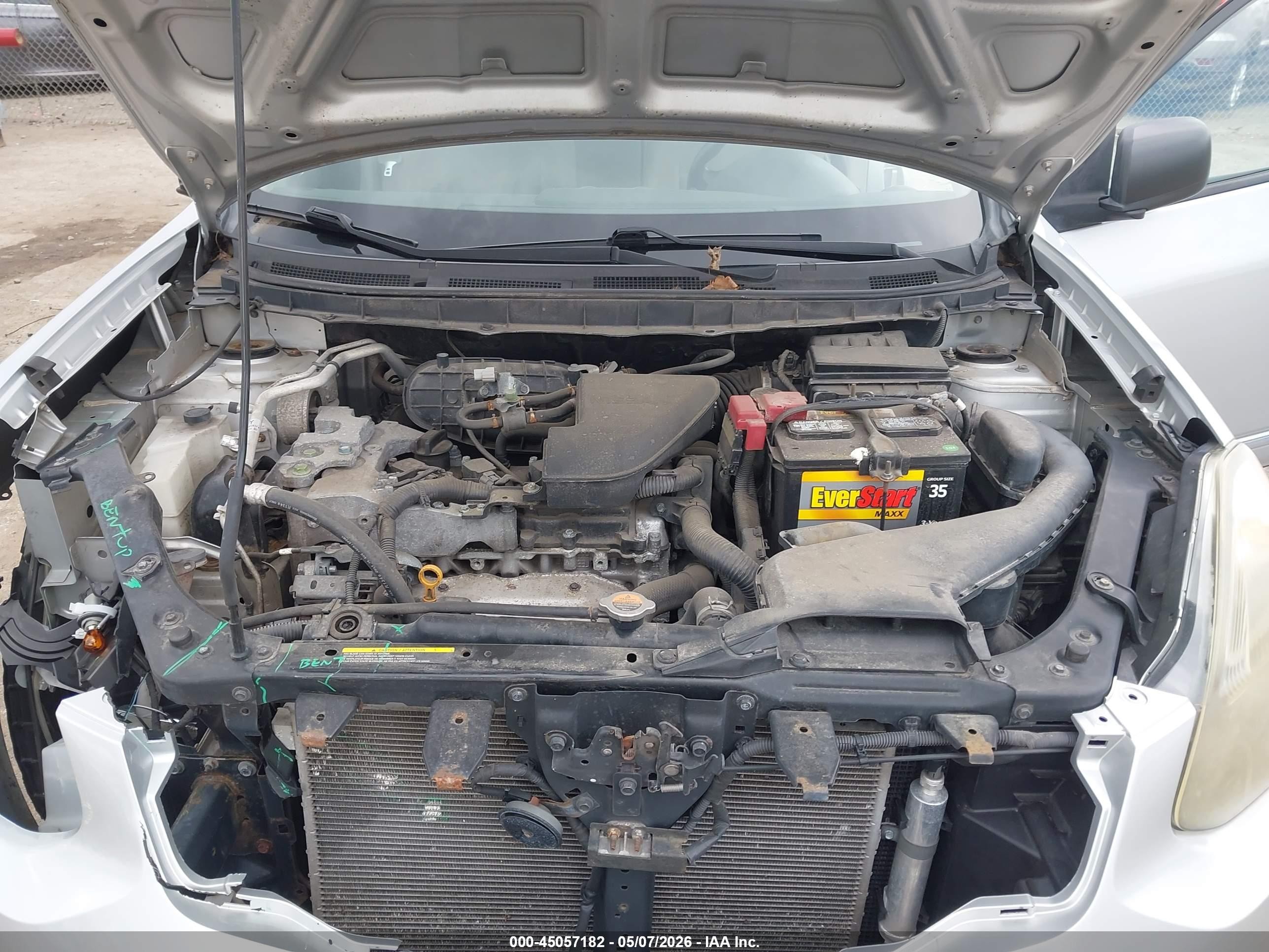2014 Nissan Rogue Select S Silver vin: JN8AS5MVXEW700456