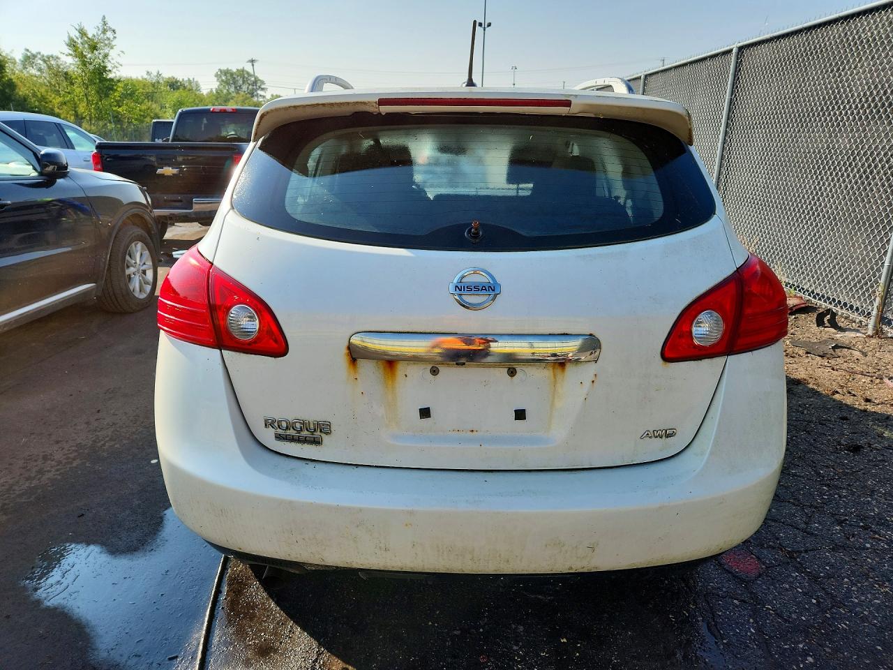 2014 Nissan Rogue Select S White vin: JN8AS5MVXEW711599
