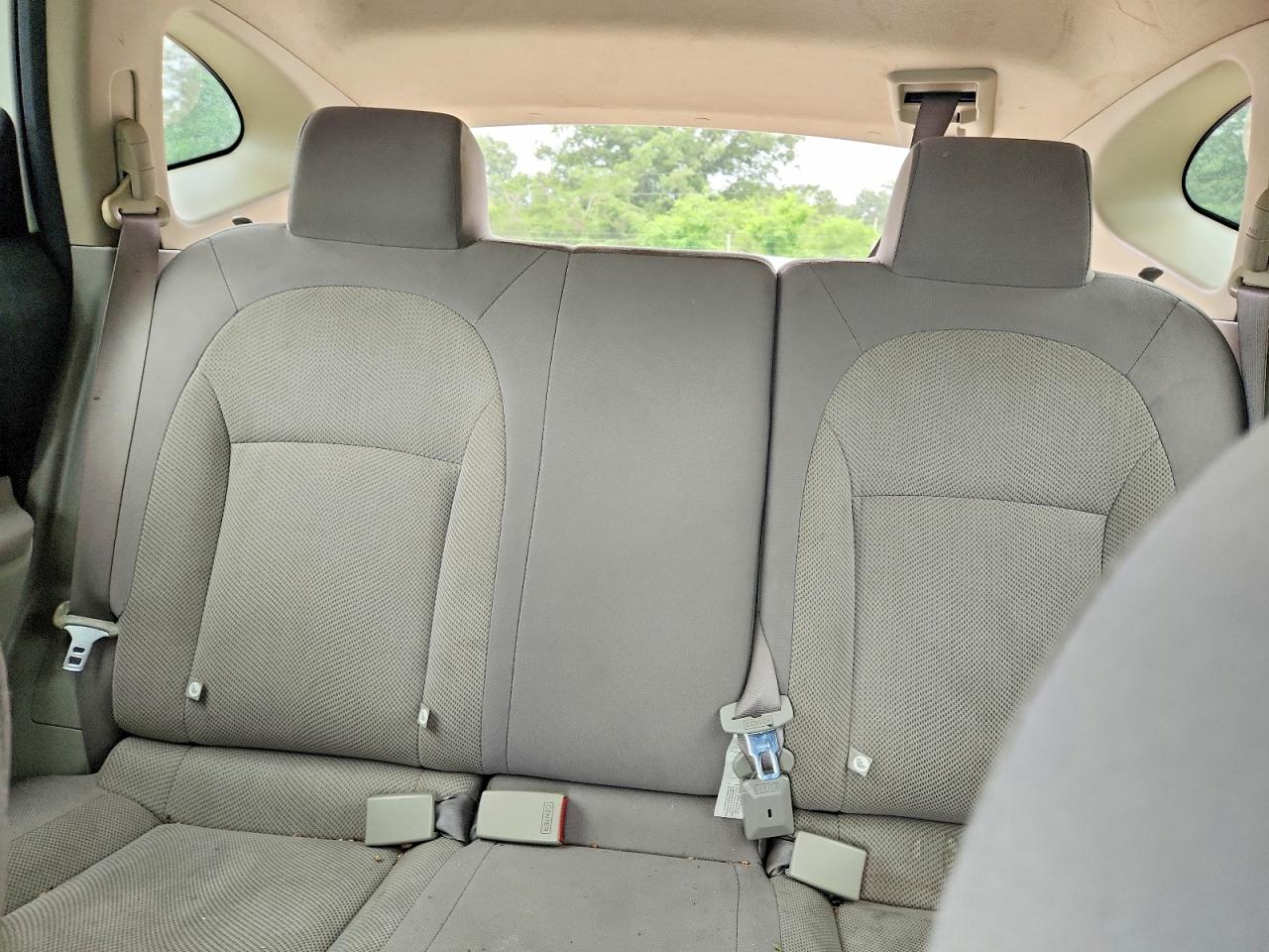 2015 Nissan Rogue Select S White vin: JN8AS5MVXFW250650