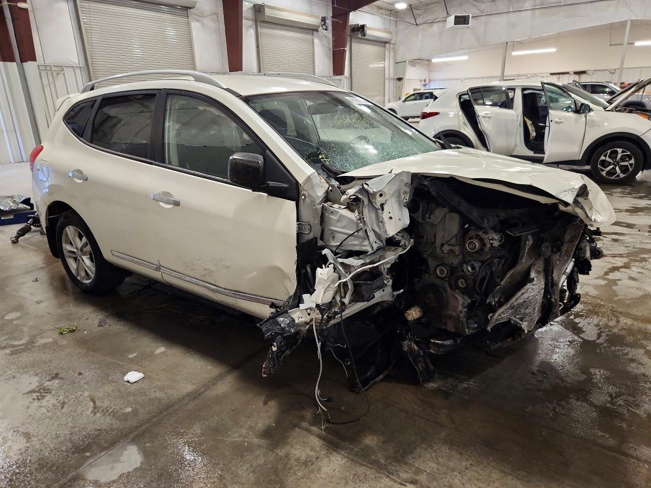 2015 Nissan Rogue Select S White vin: JN8AS5MVXFW257260