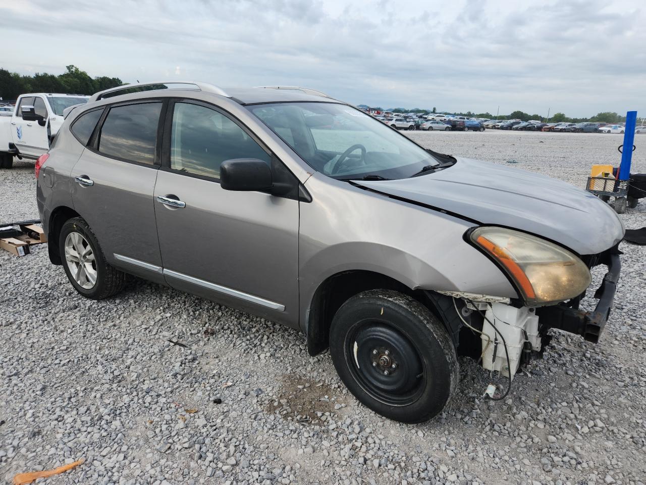 2015 Nissan Rogue Select S Silver vin: JN8AS5MVXFW261891