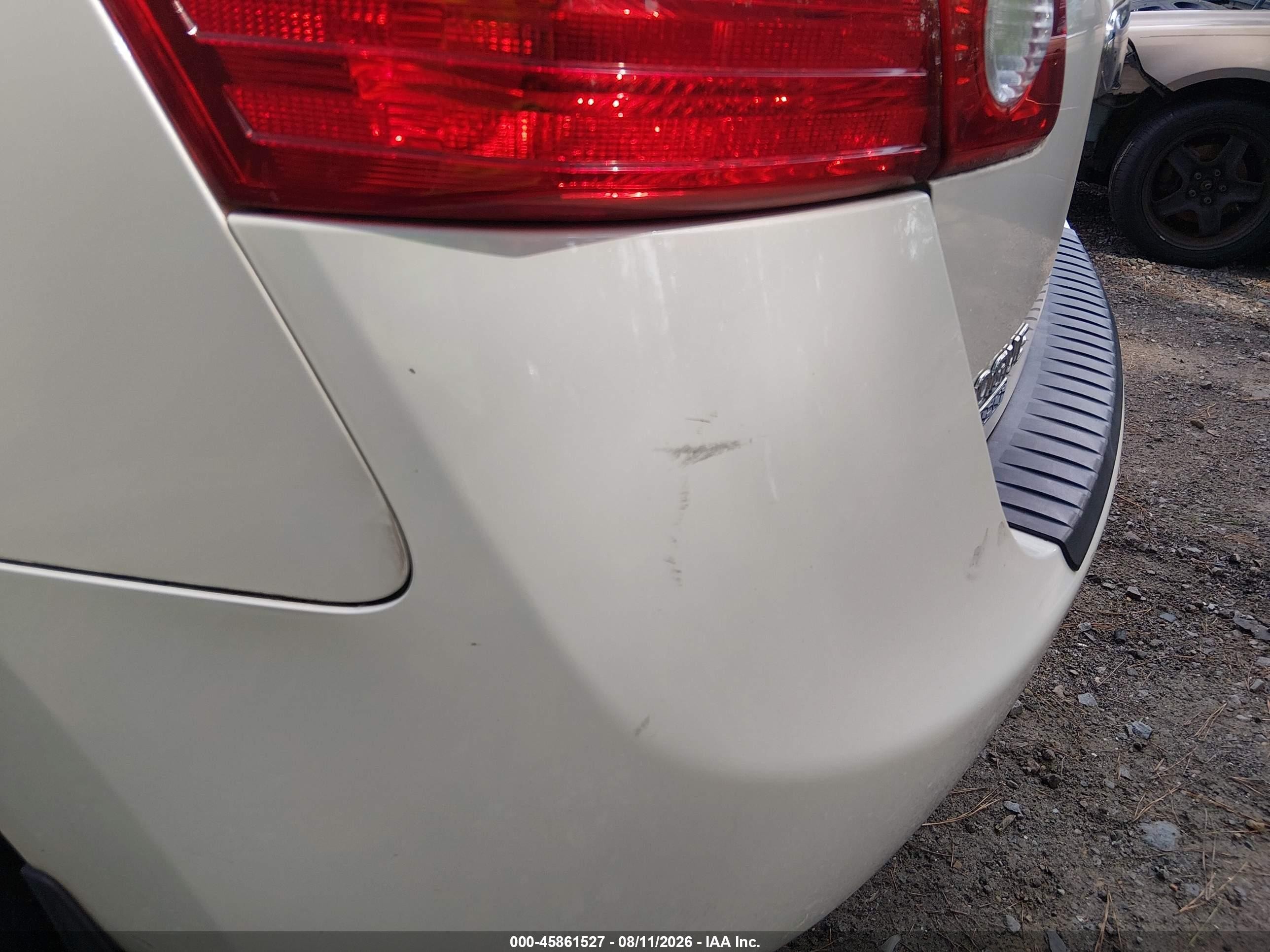 2015 Nissan Rogue Select S White vin: JN8AS5MVXFW757063