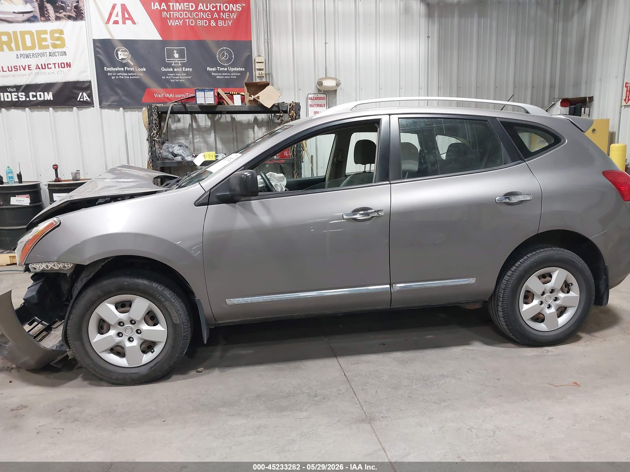 2015 Nissan Rogue Select S Серый vin: JN8AS5MVXFW758262