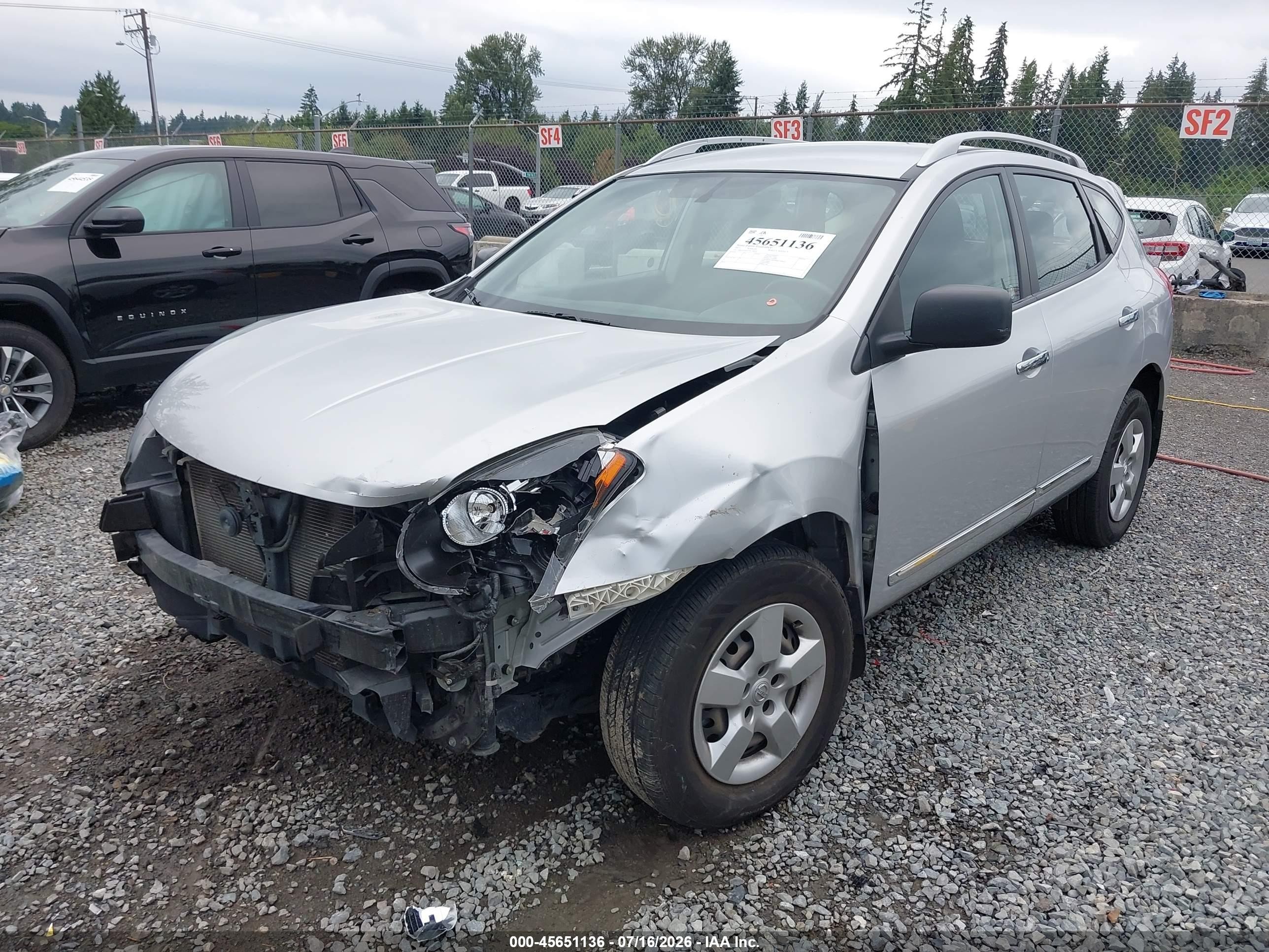2015 Nissan Rogue Select S Silver vin: JN8AS5MVXFW758374
