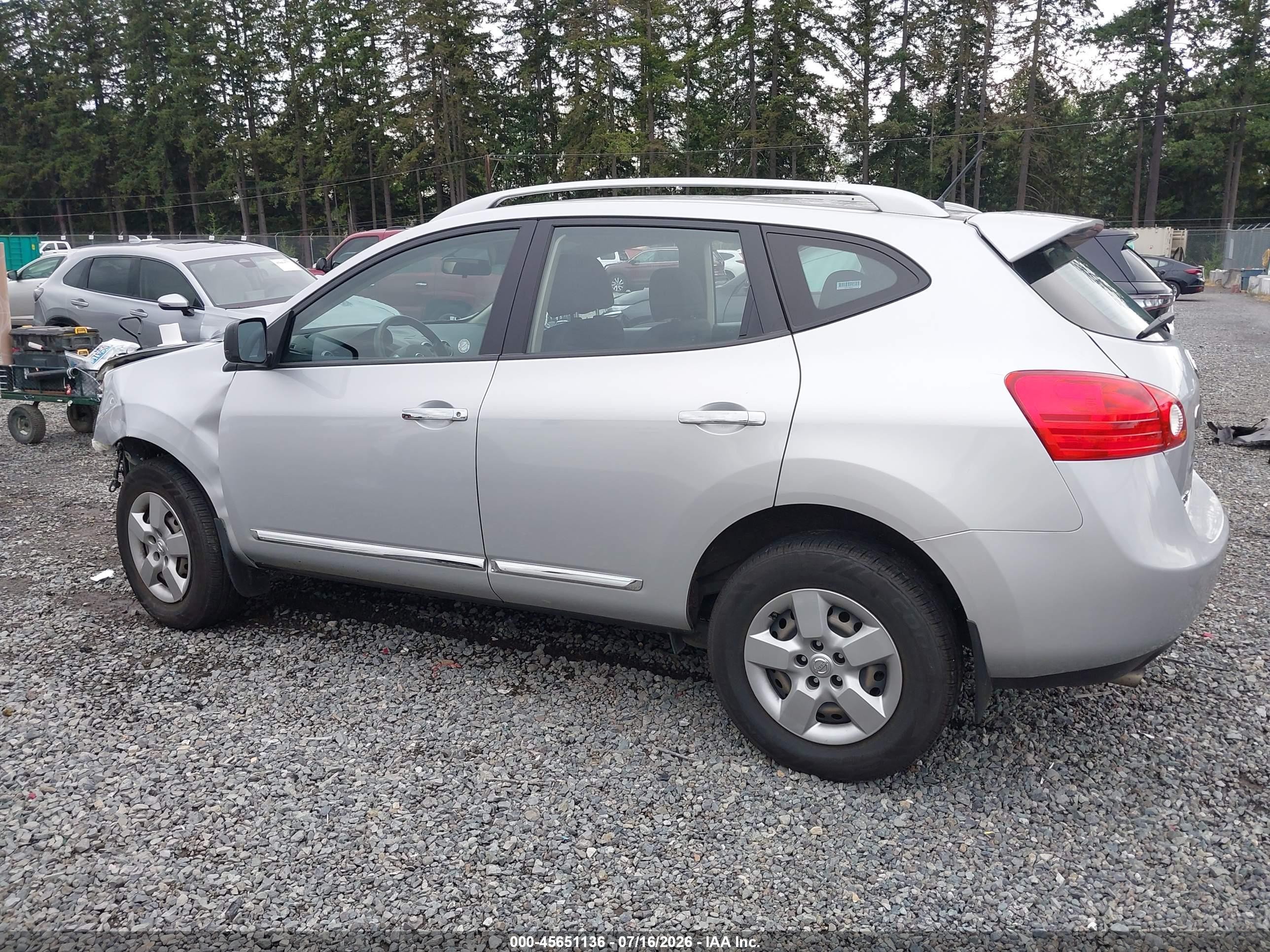 2015 Nissan Rogue Select S Silver vin: JN8AS5MVXFW758374