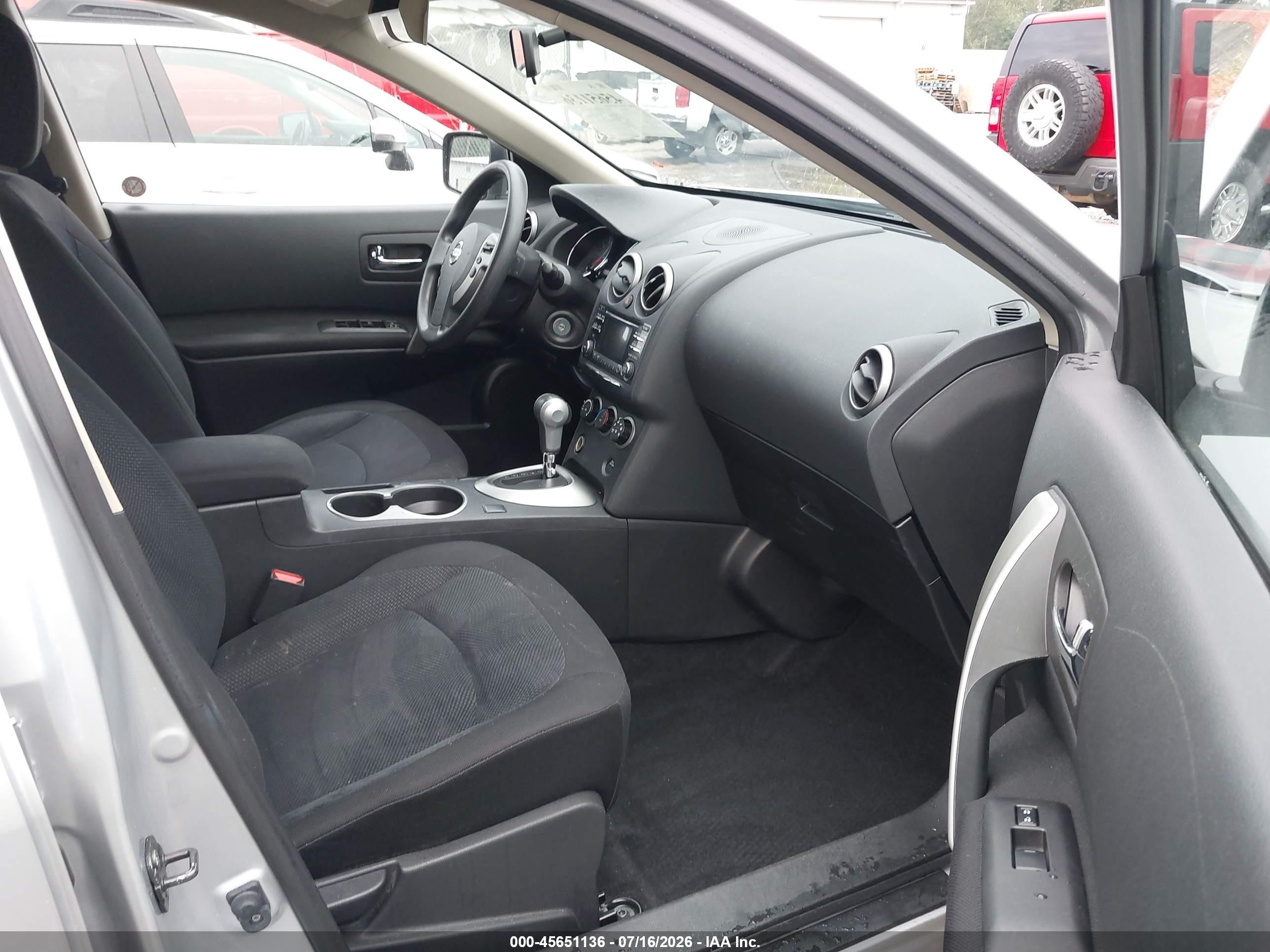 2015 Nissan Rogue Select S Silver vin: JN8AS5MVXFW758374
