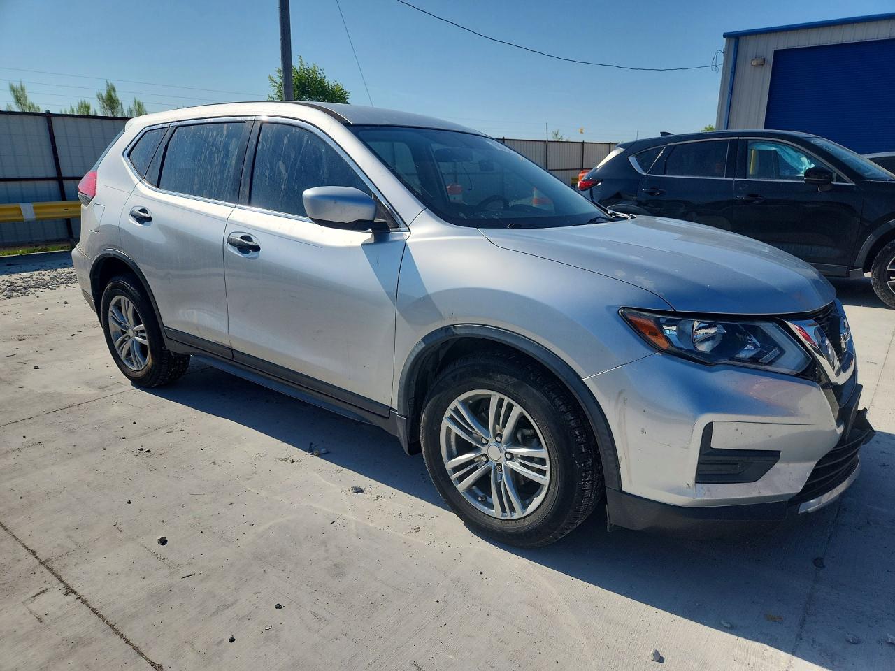 2017 Nissan Rogue S Silver vin: JN8AT2MT0HW386461