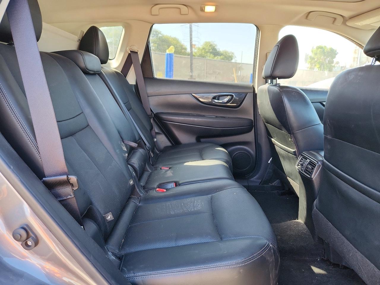 2018 Nissan Rogue Sl Silver vin: JN8AT2MT0JW486632