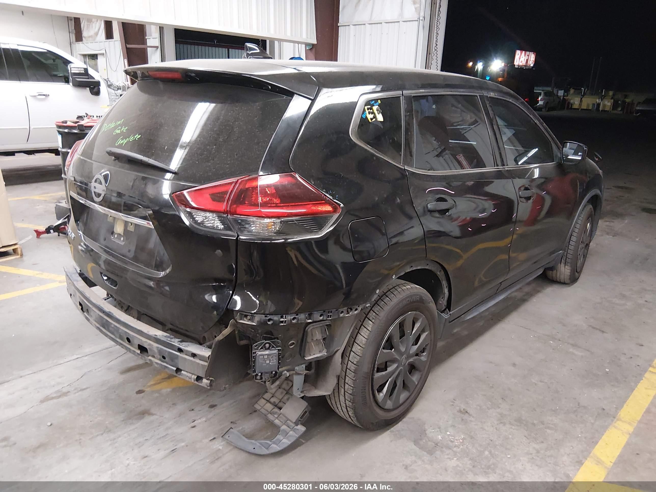 2020 Nissan Rogue S Fwd Black vin: JN8AT2MT0LW040385