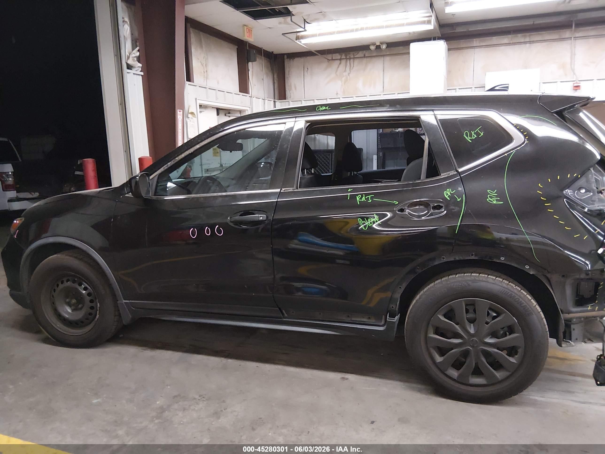 2020 Nissan Rogue S Fwd Black vin: JN8AT2MT0LW040385