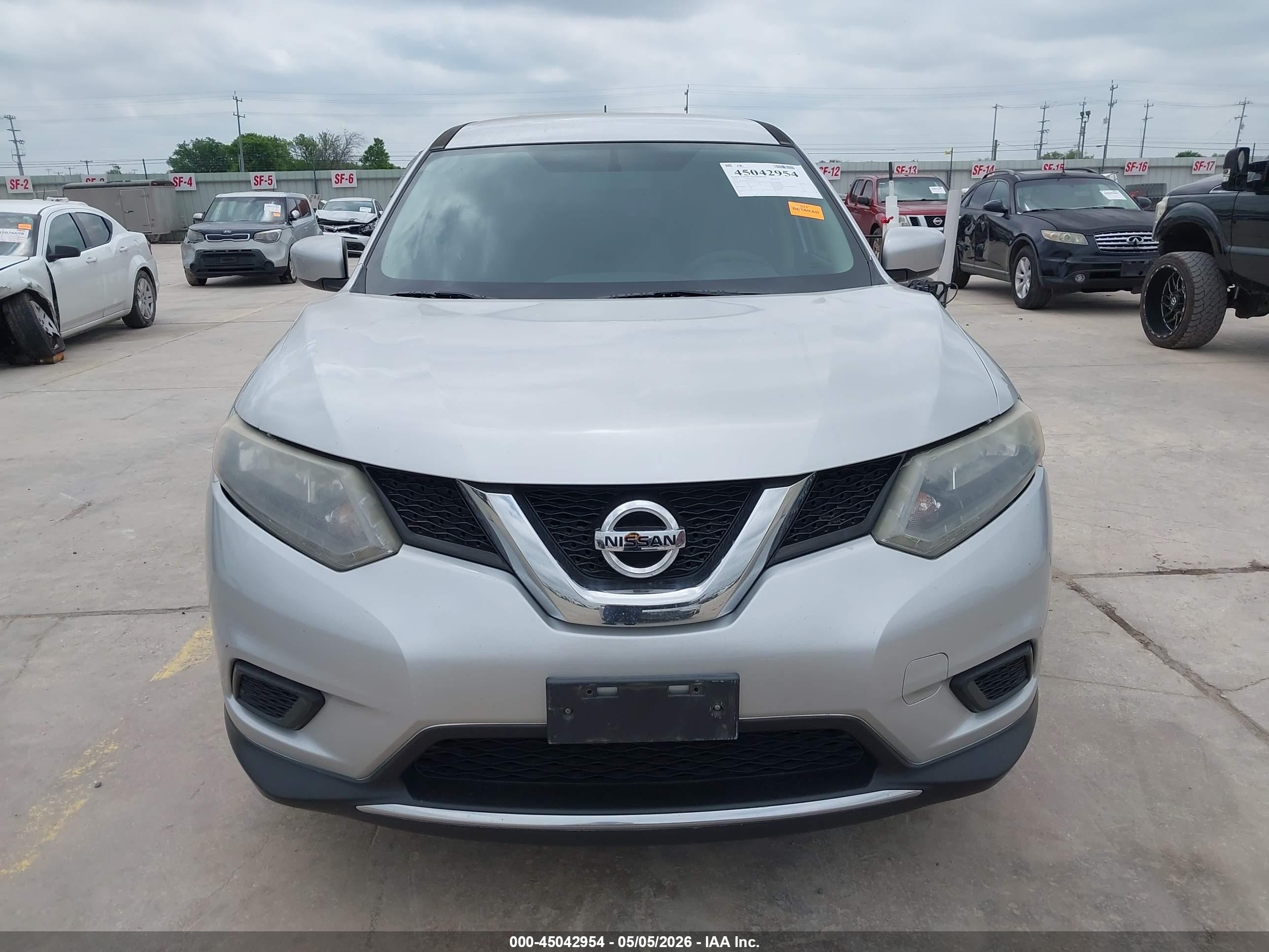2016 Nissan Rogue S Серебряный vin: JN8AT2MT1GW011483