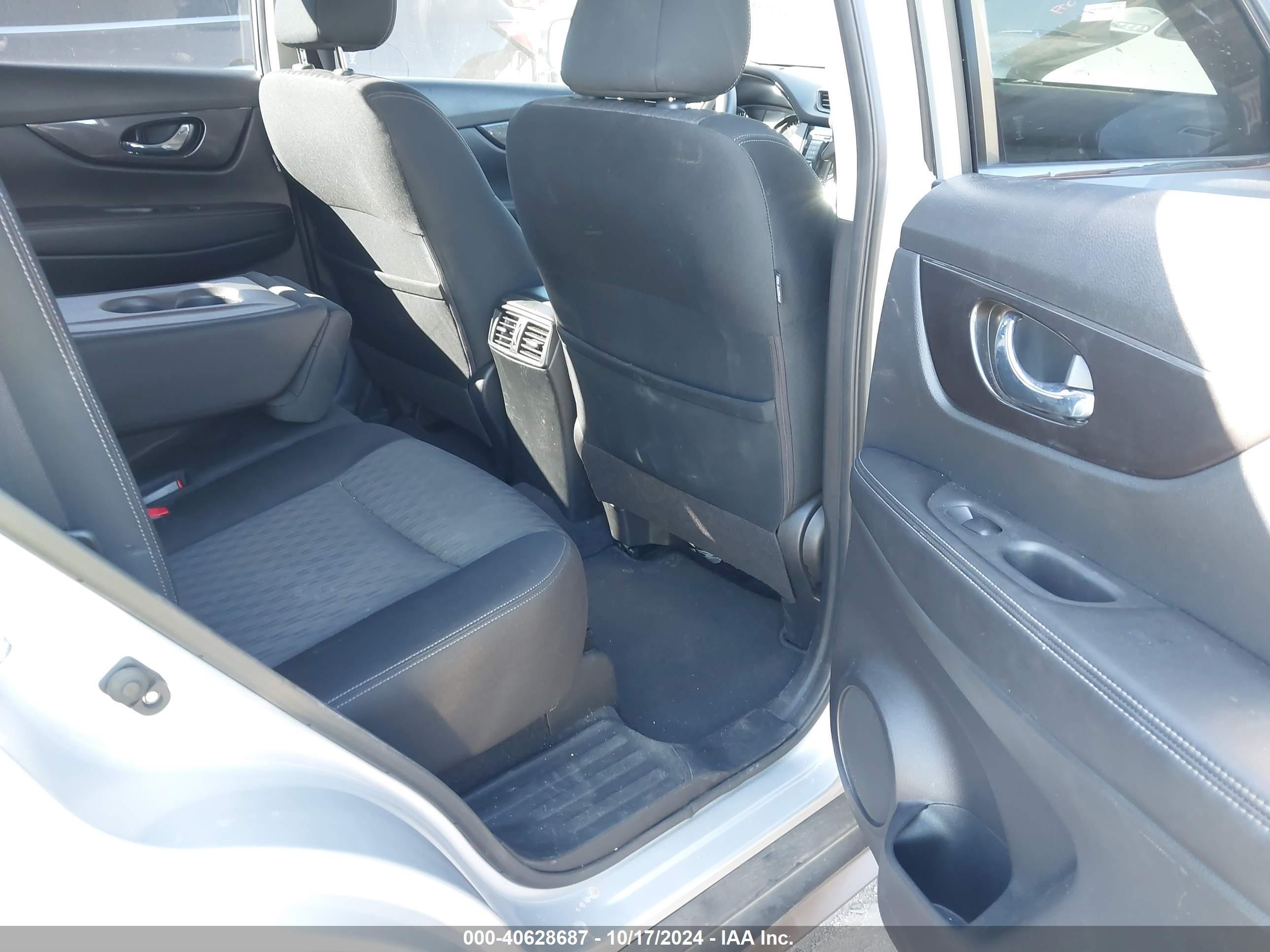 2020 Nissan Rogue Sv Fwd Silver vin: JN8AT2MT1LW001093