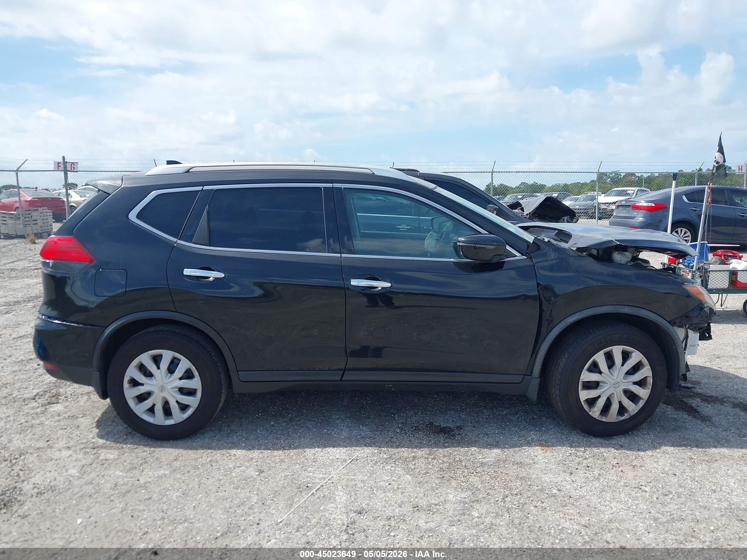 2017 Nissan Rogue S Черный vin: JN8AT2MT2HW130595
