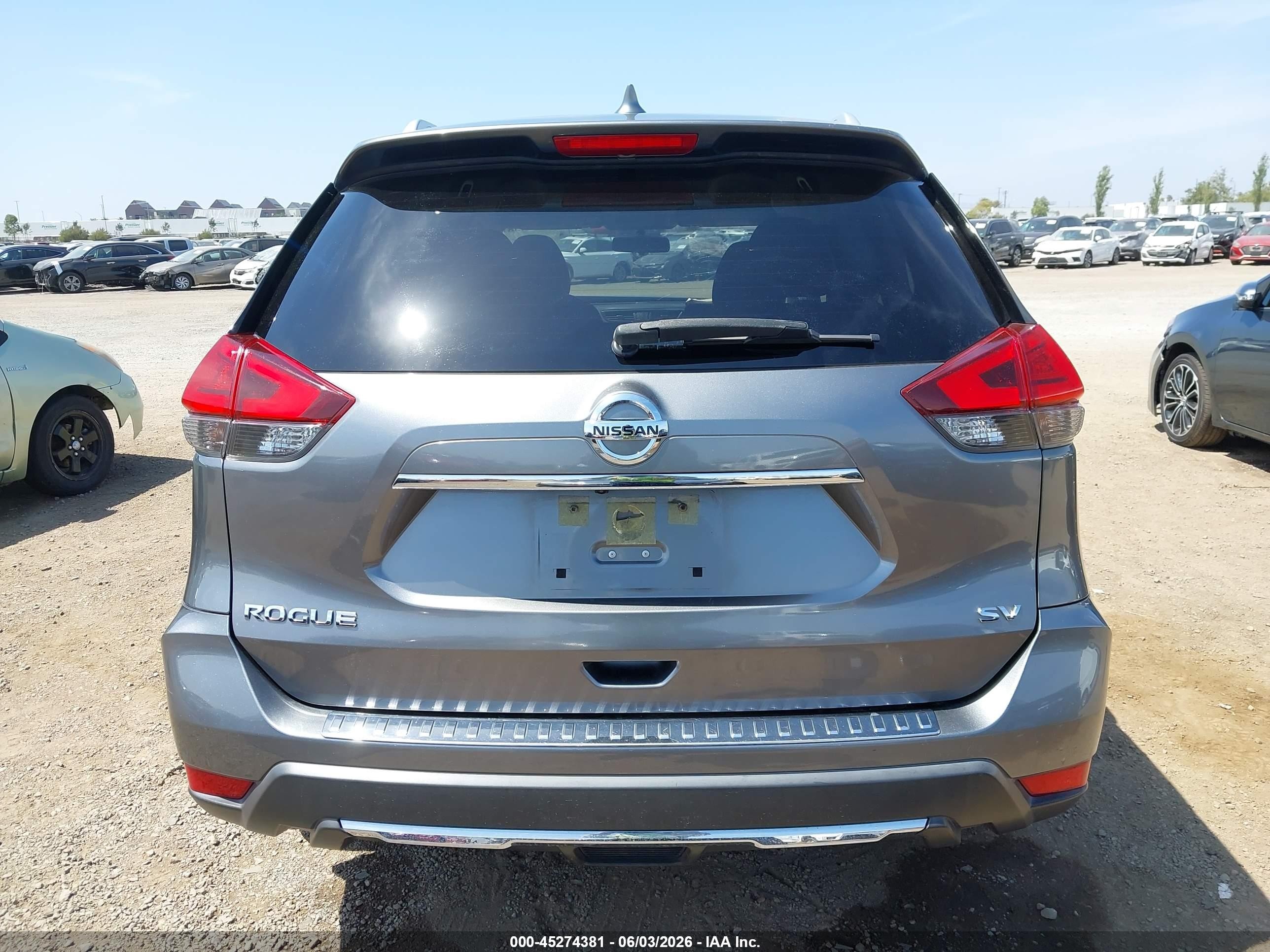 2017 Nissan Rogue Sv Gray vin: JN8AT2MT2HW387918
