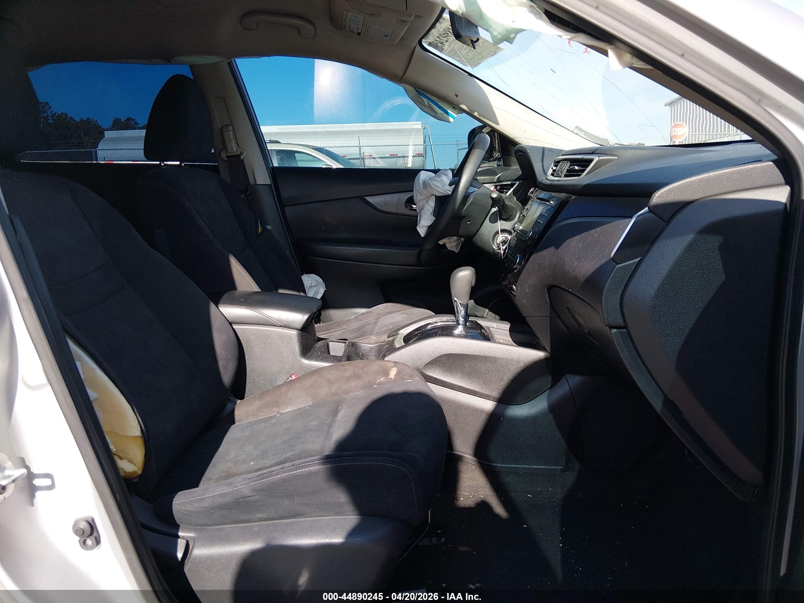 2016 Nissan Rogue S Серебряный vin: JN8AT2MT4GW021439