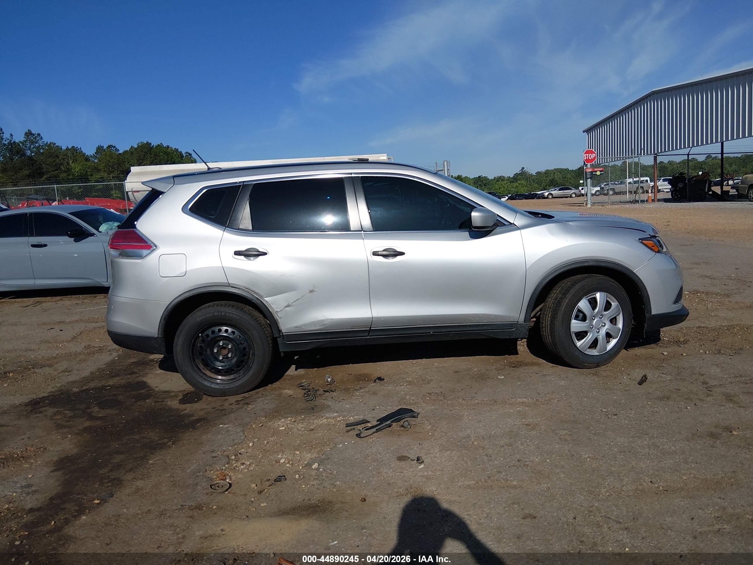 2016 Nissan Rogue S Серебряный vin: JN8AT2MT4GW021439