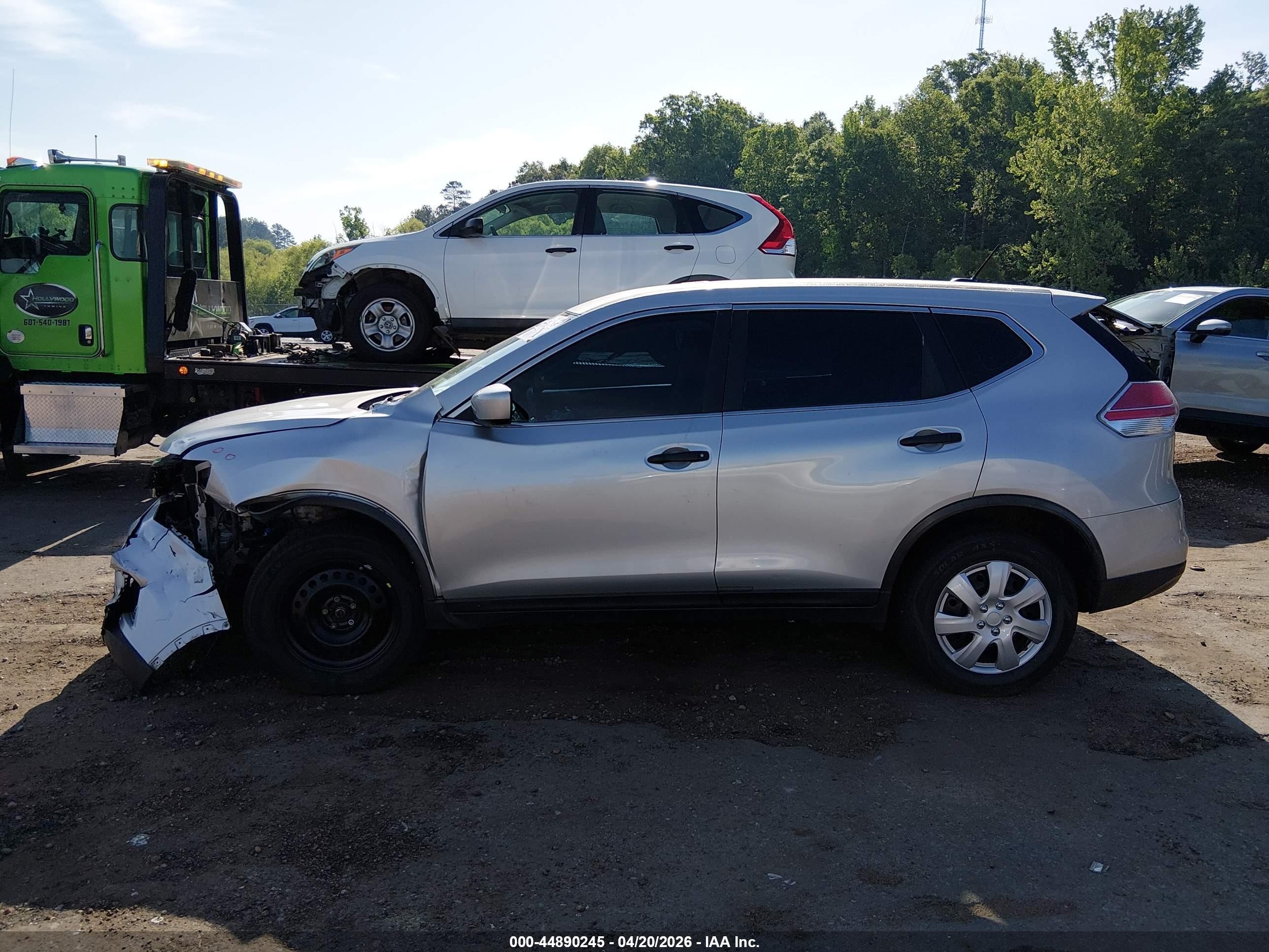 2016 Nissan Rogue S Серебряный vin: JN8AT2MT4GW021439